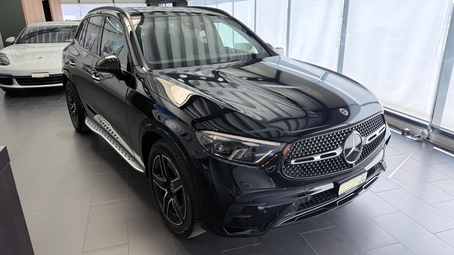 MERCEDES-BENZ GLC 220 d AMG Line 4matic-image-18