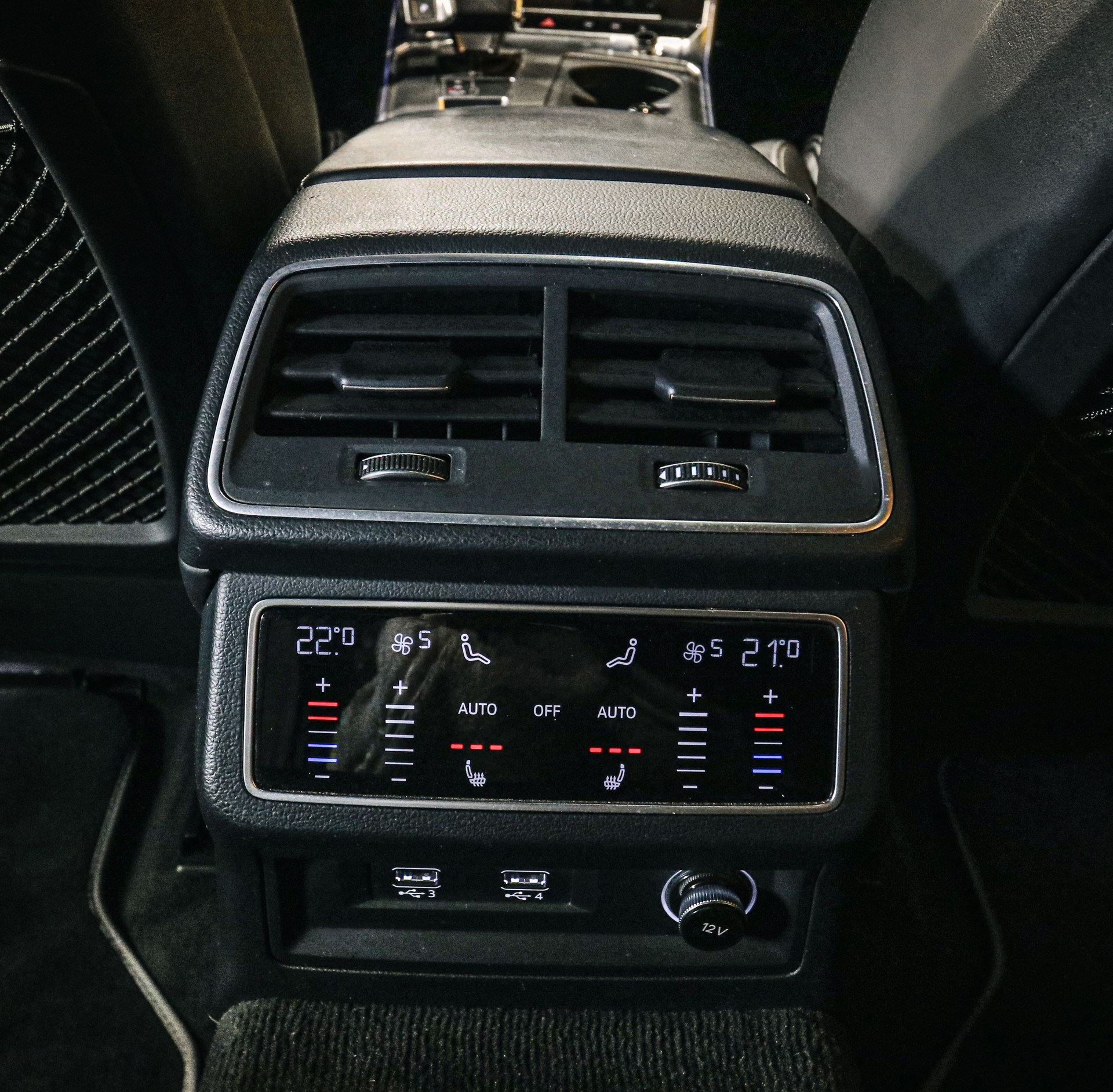 AUDI A6 Allroad 55 TDI quattro tiptronic-image-16
