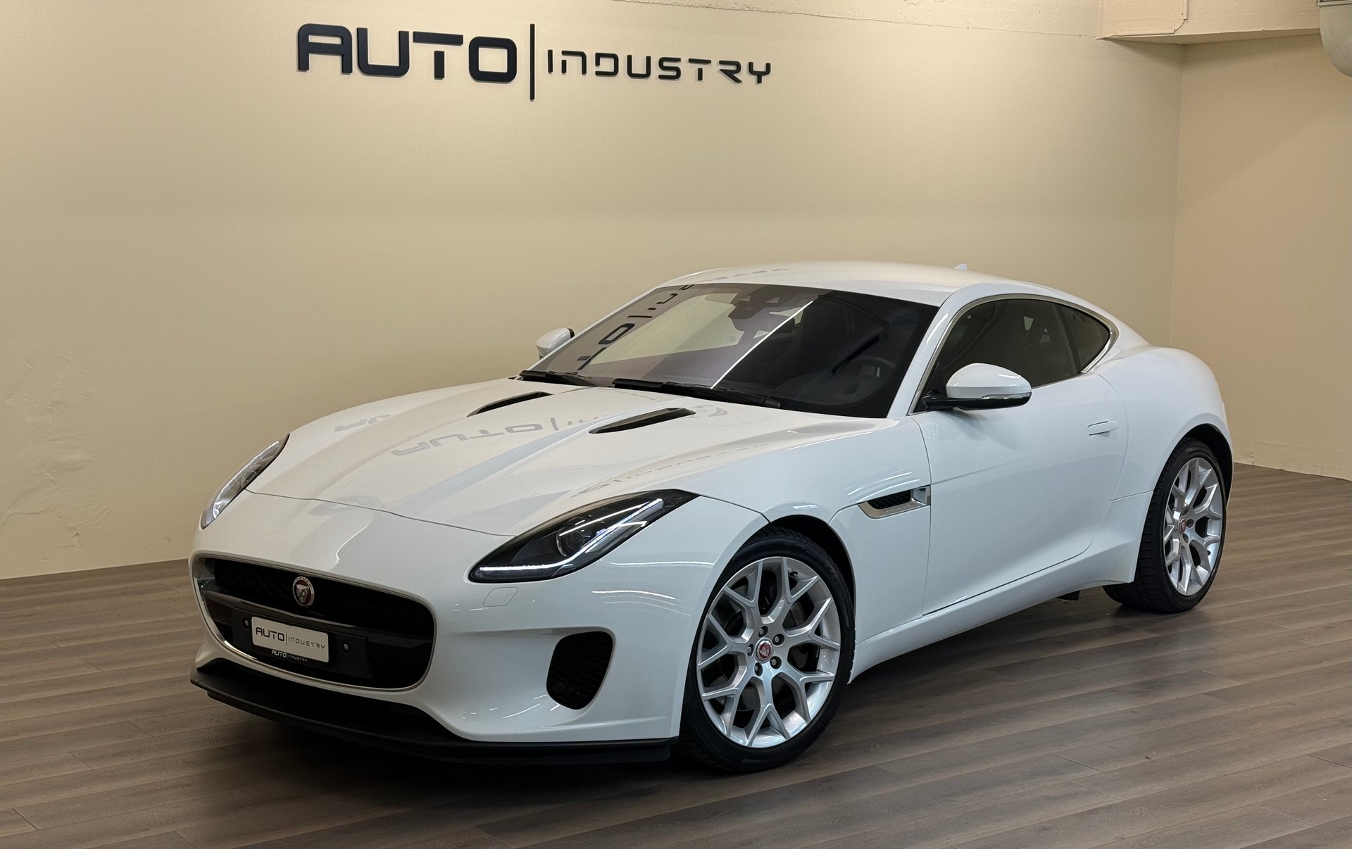 JAGUAR F-Type Coupé 2.0 I4 Automatik