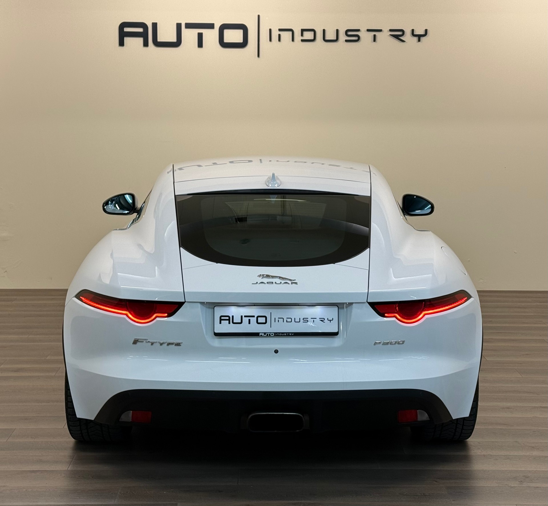 JAGUAR F-Type Coupé 2.0 I4 Automatik-image-8