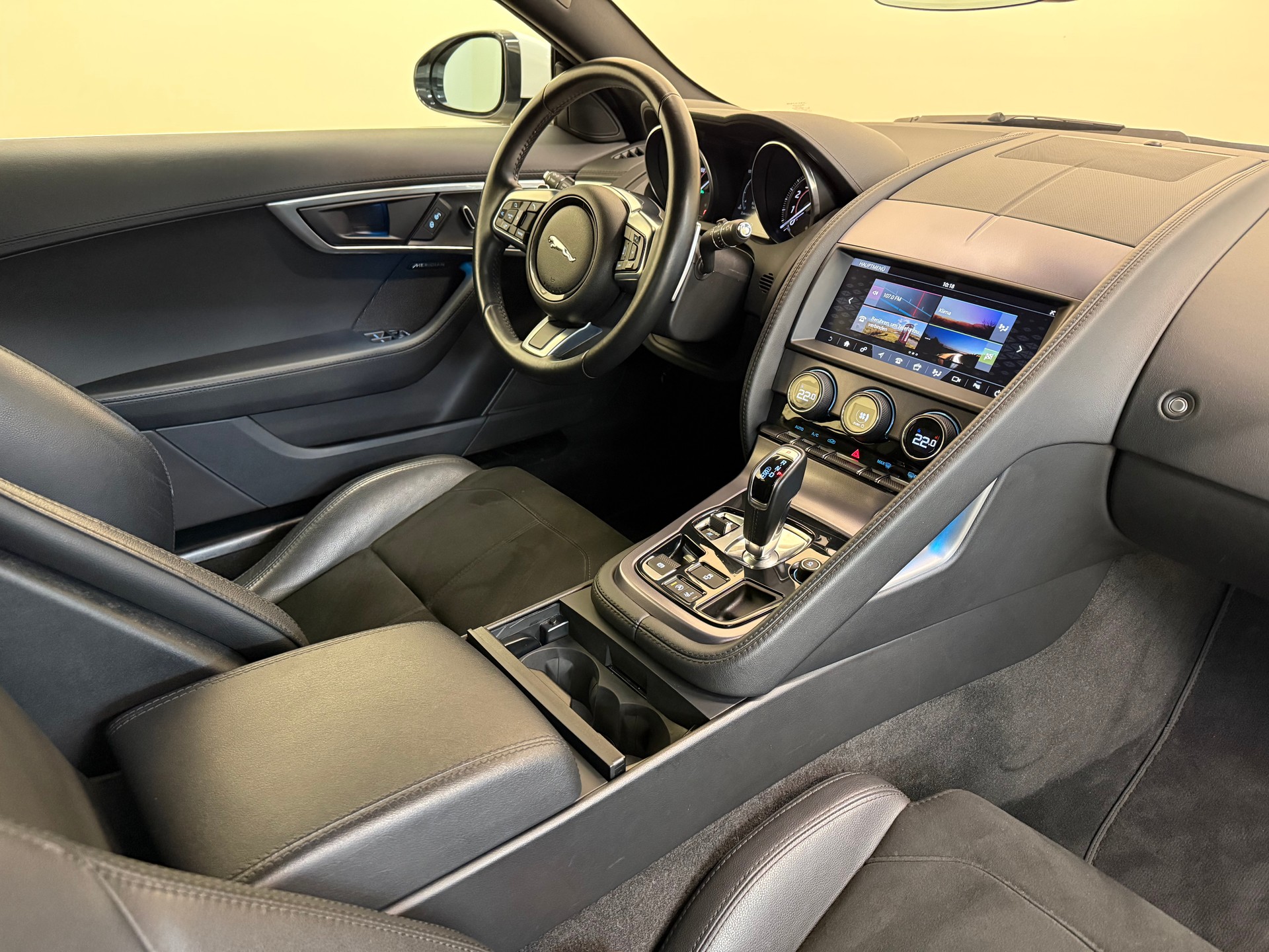 JAGUAR F-Type Coupé 2.0 I4 Automatik-image-18