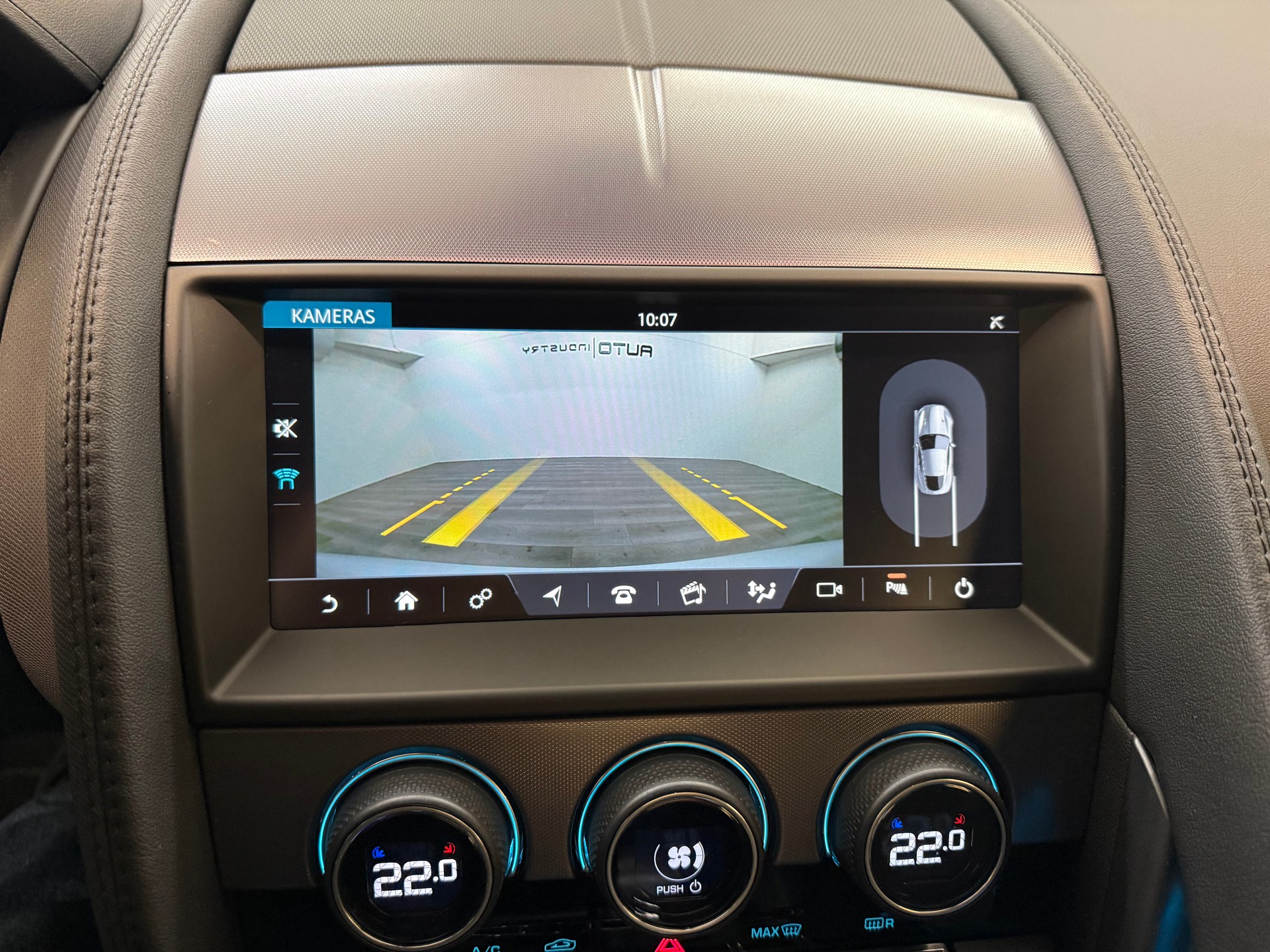 JAGUAR F-Type Coupé 2.0 I4 Automatik-image-15