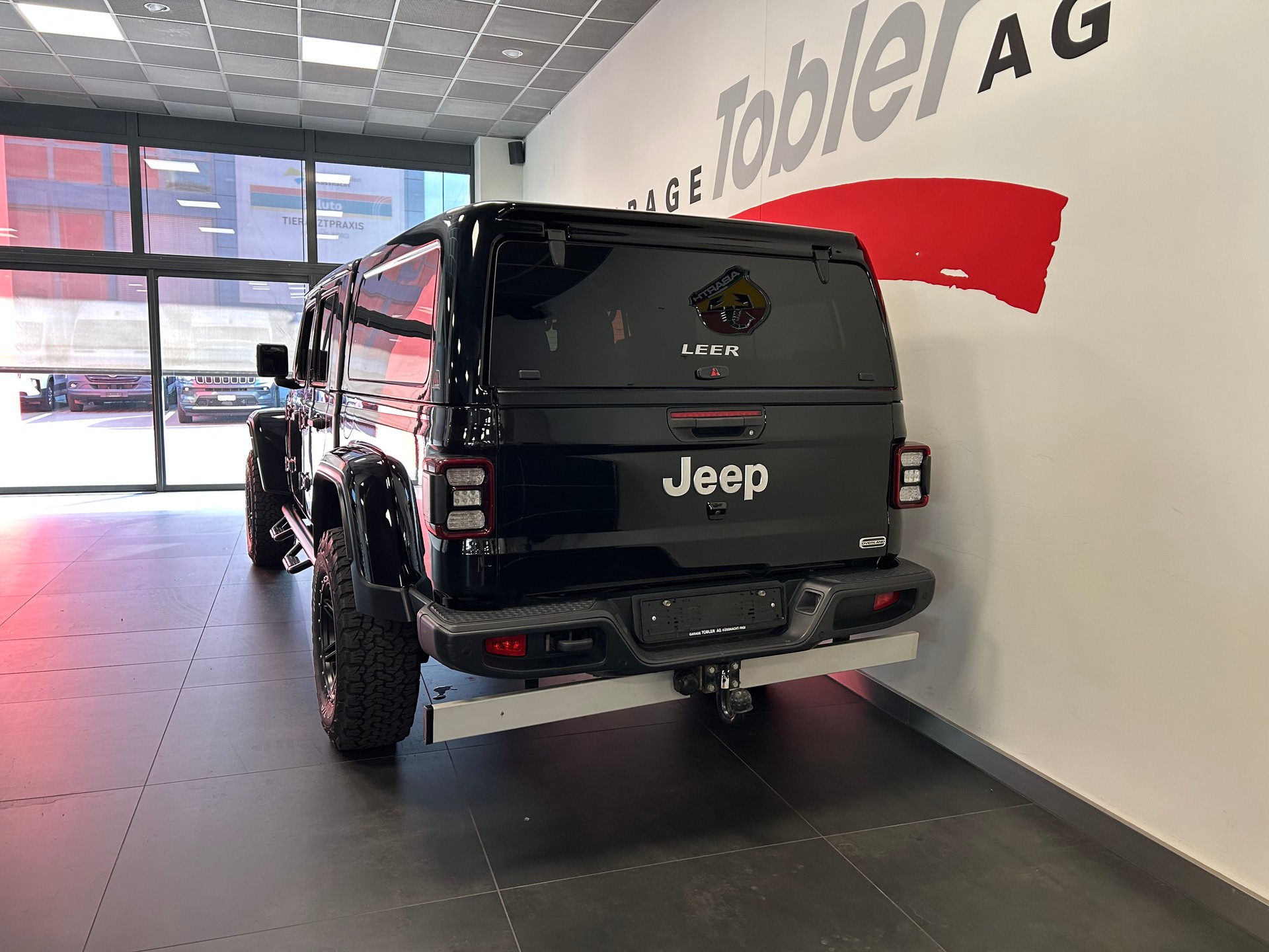 JEEP Gladiator 3.0 V6 Overland-image-16