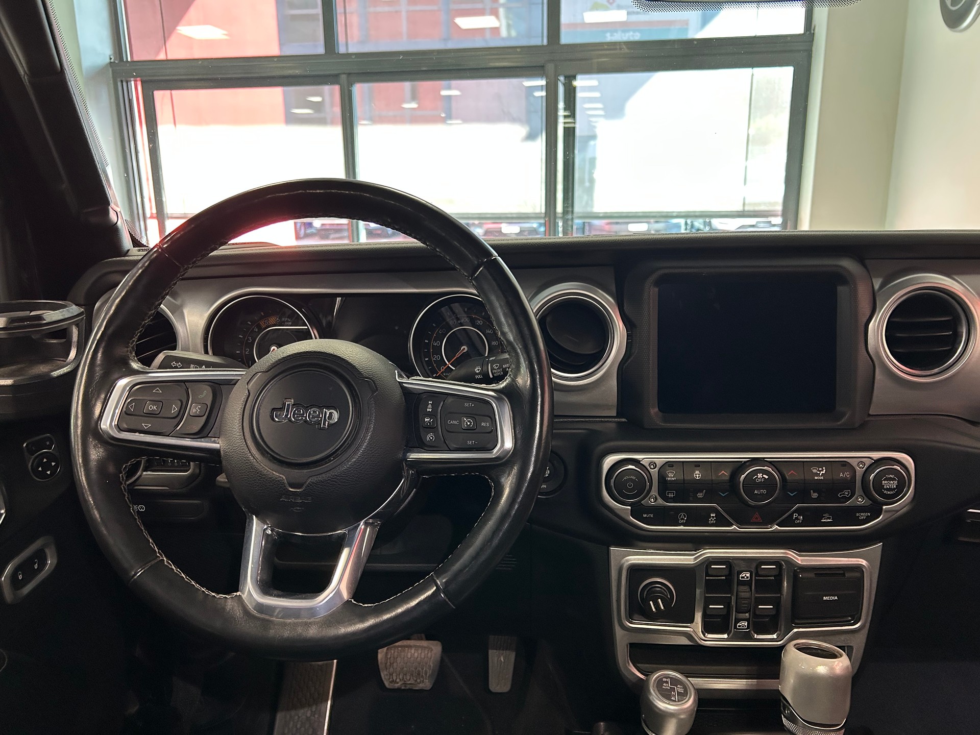 JEEP Gladiator 3.0 V6 Overland-image-11