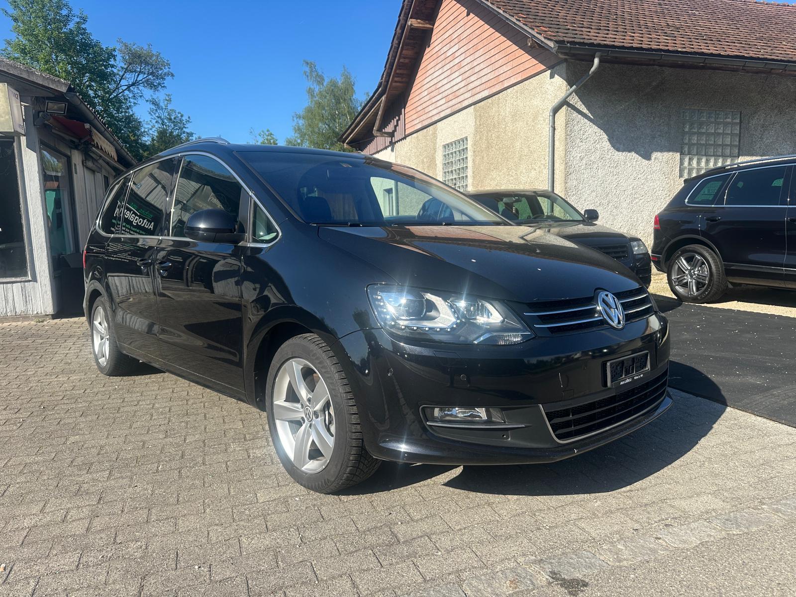 VW Sharan 2.0 TDI BlueMotion Technology Highline DSG-image-2