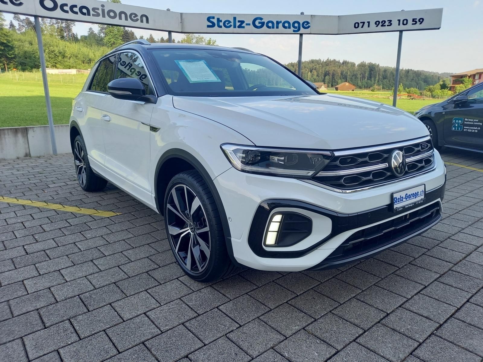 VW T-Roc 2.0 TSI R-Line DSG 4Motion-showroom-element-3