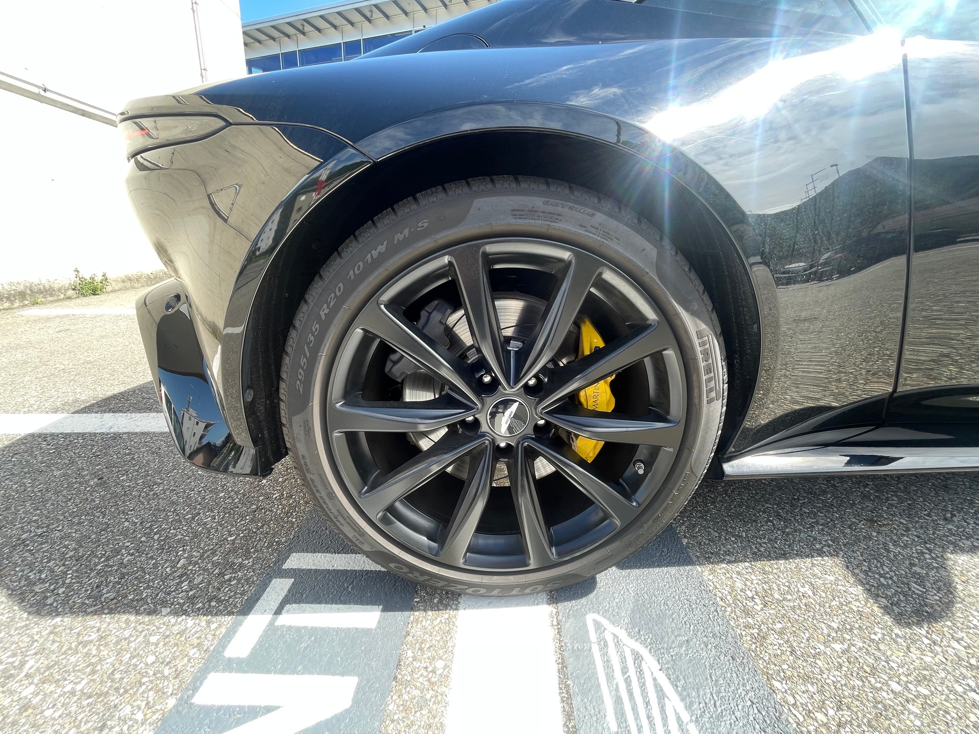 ASTON MARTIN V8 Vantage 4.0 Coupé-image-3