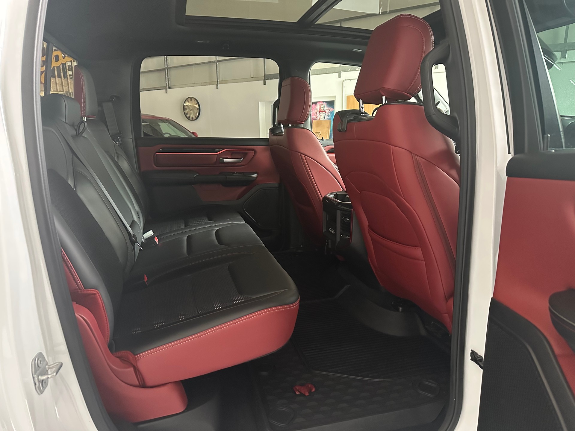 DODGE RAM 1500 REBEL-image-5