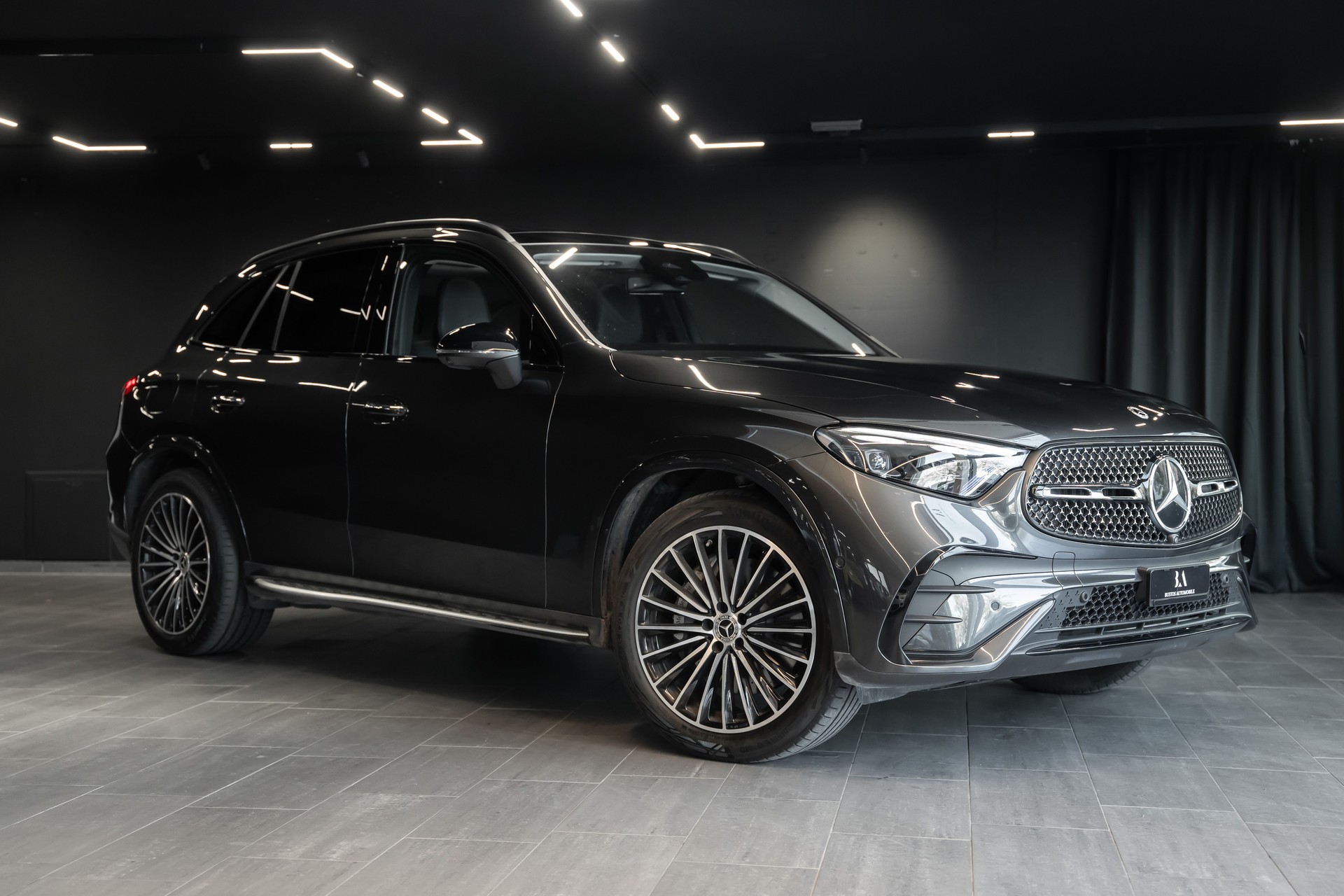 MERCEDES-BENZ GLC 220 d 4Matic 9G-Tronic / Burmester / Schiebedach / Anhängerkupplung / Head-Up Display / Vollausstattung