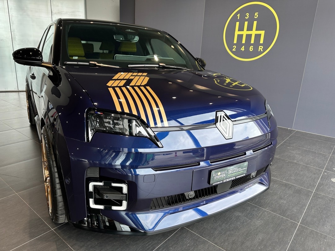RENAULT R5 E-Tech Comfort Range 52 kWh Iconic Five-showroom-element-1