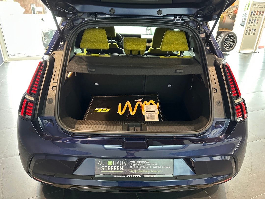 RENAULT R5 E-Tech Comfort Range 52 kWh Iconic Five-image-8