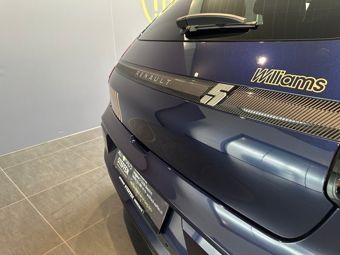 RENAULT R5 E-Tech Comfort Range 52 kWh Iconic Five-image-9