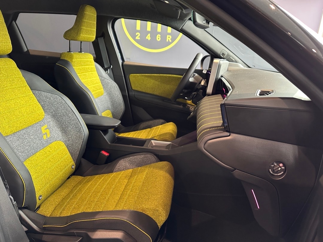 RENAULT R5 E-Tech Comfort Range 52 kWh Iconic Five-image-16