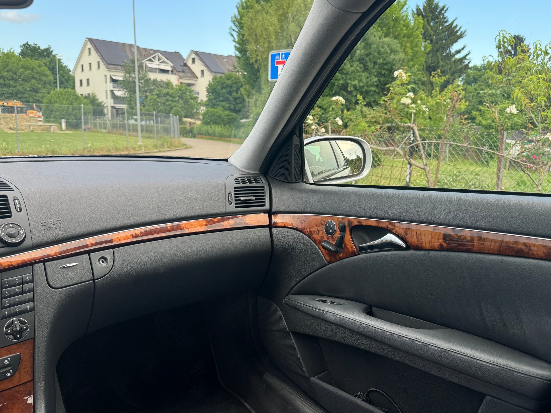 MERCEDES-BENZ E 500 Elégance Automatic-image-11