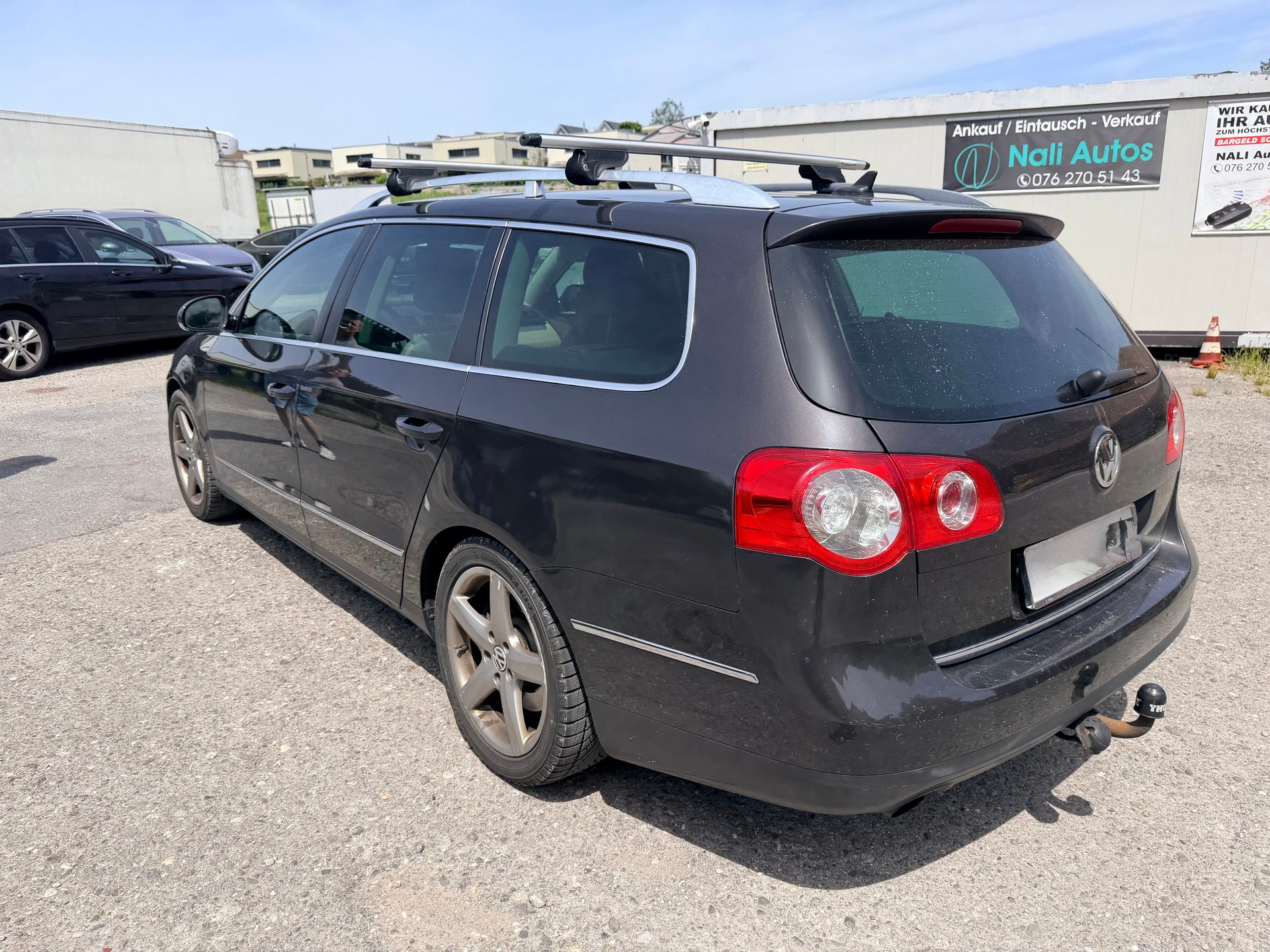 VW Passat Variant 3.2 V6 FSI Highline 4Motion-image-5