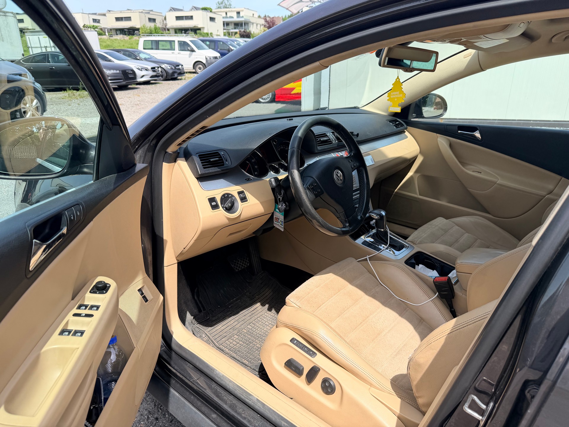 VW Passat Variant 3.2 V6 FSI Highline 4Motion-image-6