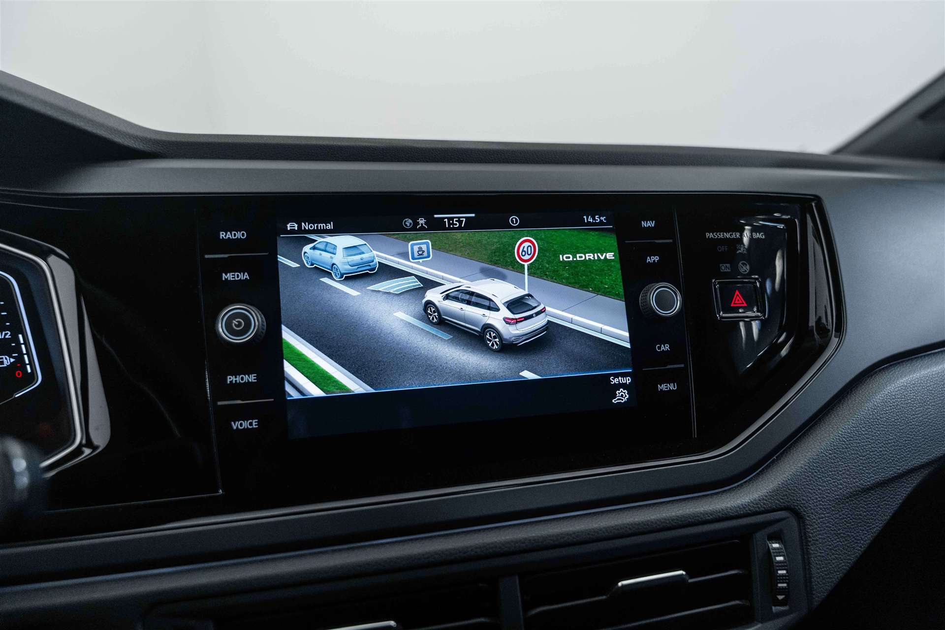 VW Taigo 1.0 TSi R-Line DSG-Automat-image-19