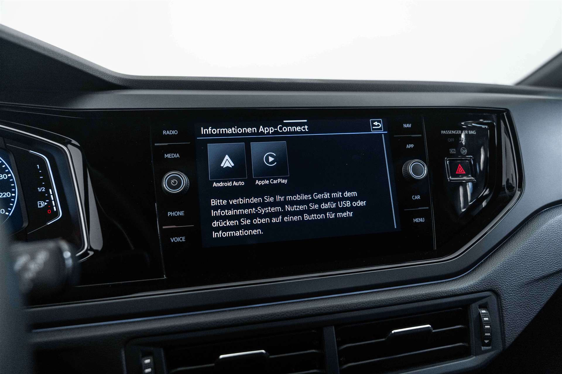 VW Taigo 1.0 TSi R-Line DSG-Automat-image-21