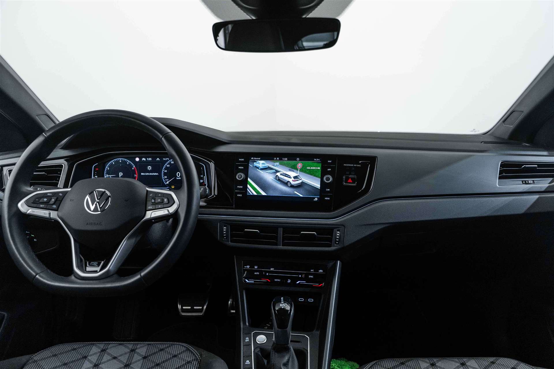 VW Taigo 1.0 TSi R-Line DSG-Automat-image-8