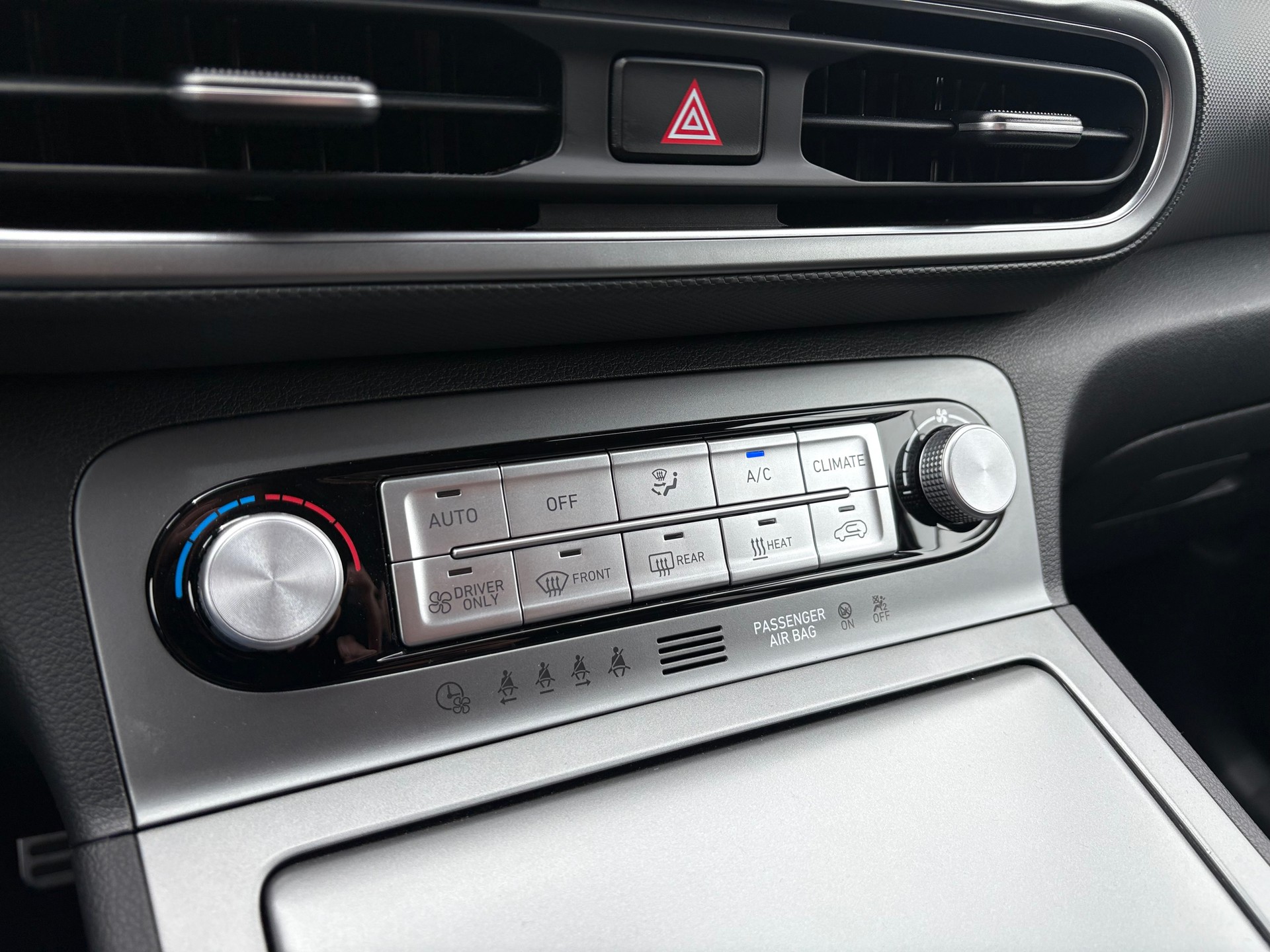 HYUNDAI Kona EV Amplia-image-11