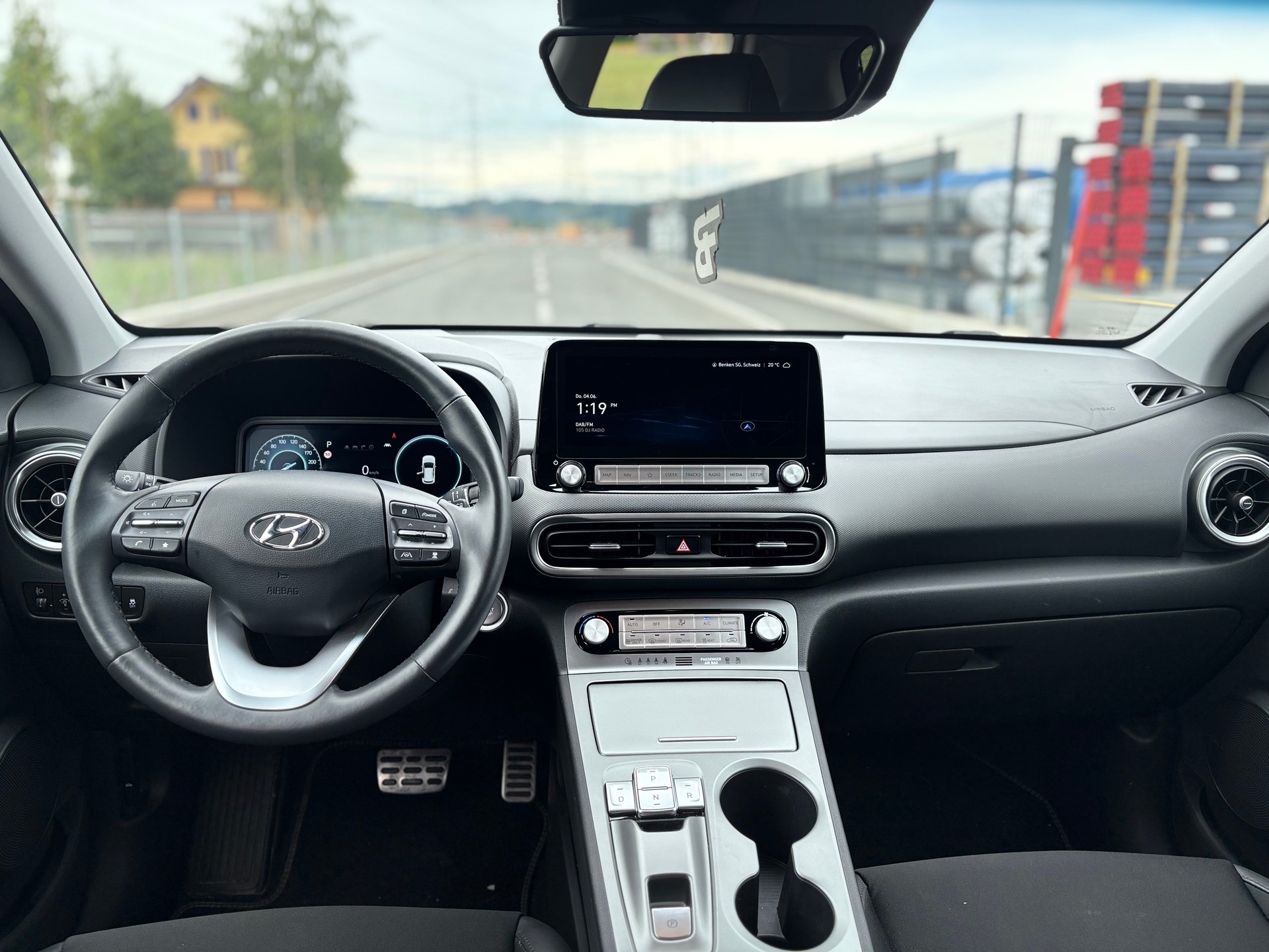 HYUNDAI Kona EV Amplia-image-9
