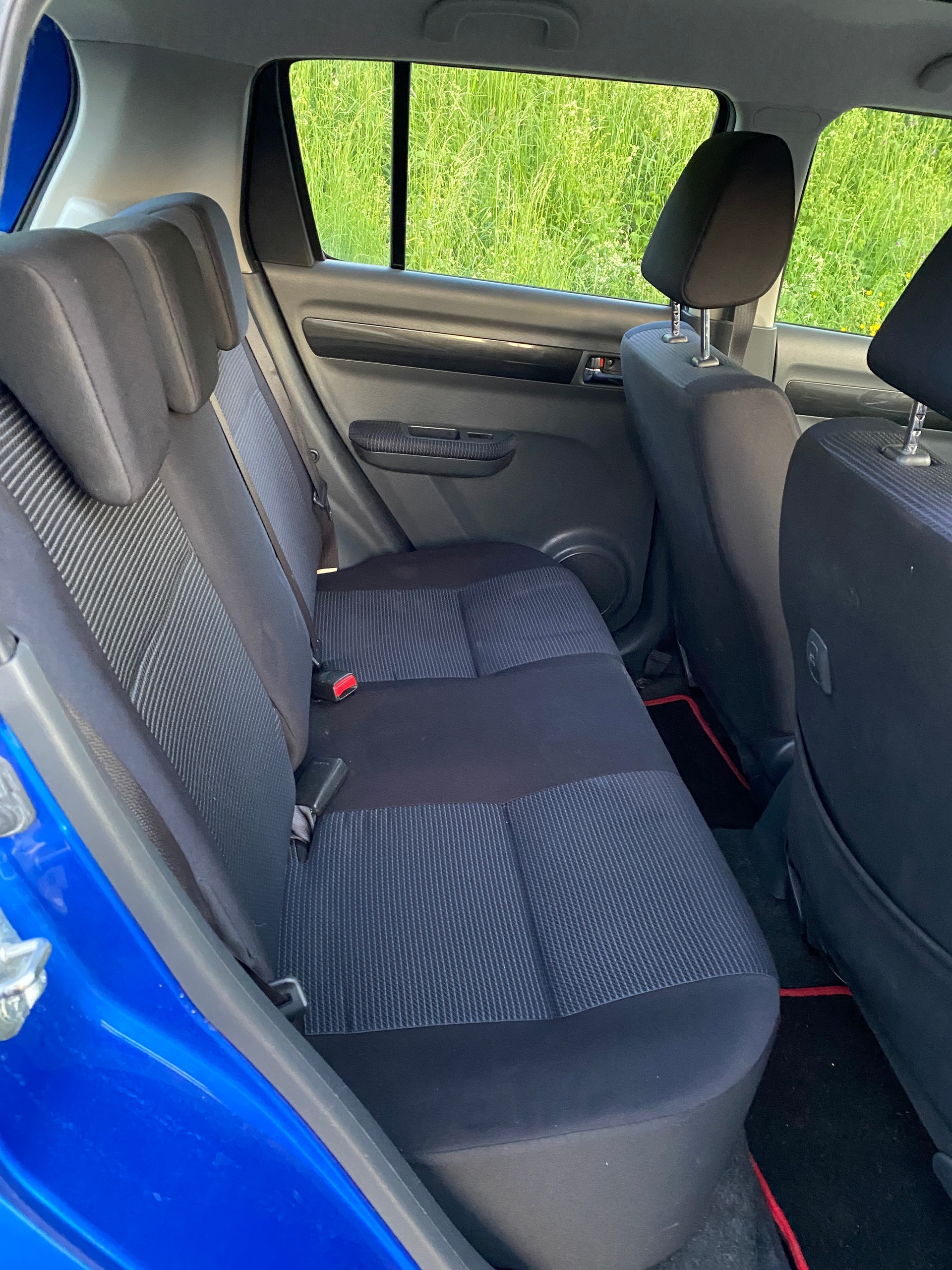 SUZUKI Swift 1.3i 16V GL 4x4-showroom-element-3