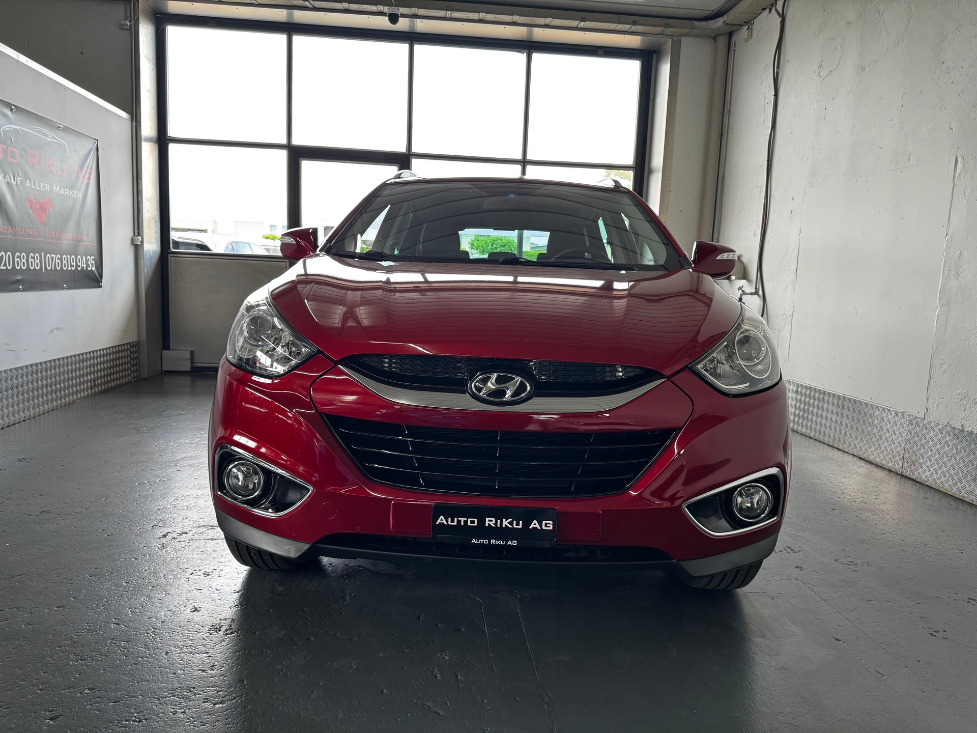 HYUNDAI iX 35 2.0 Style 4WD Automatic-image-4