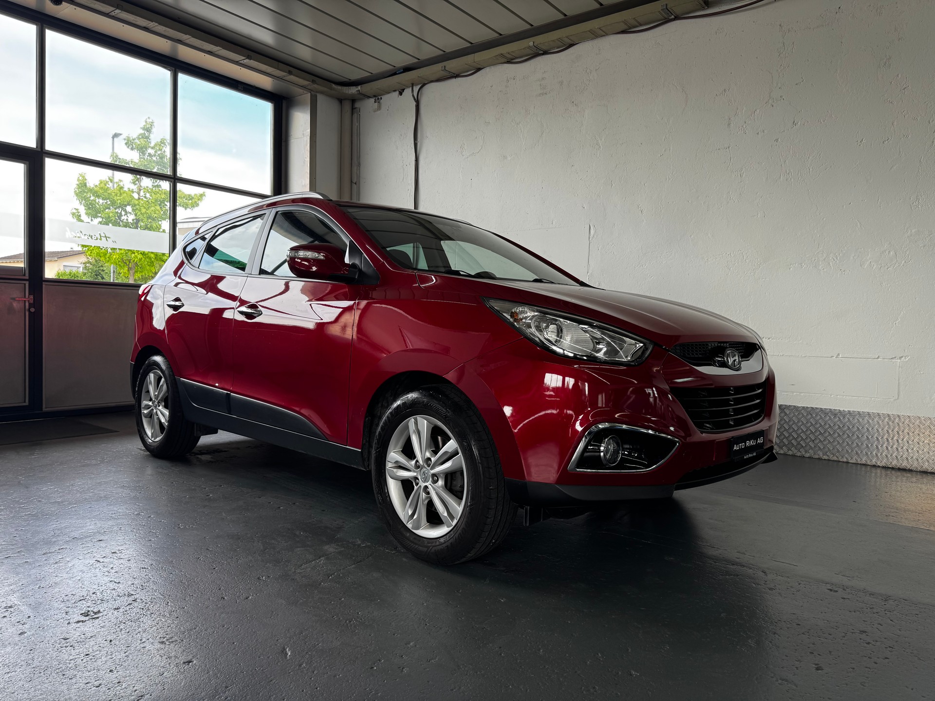 HYUNDAI iX 35 2.0 Style 4WD Automatic-showroom-element-1