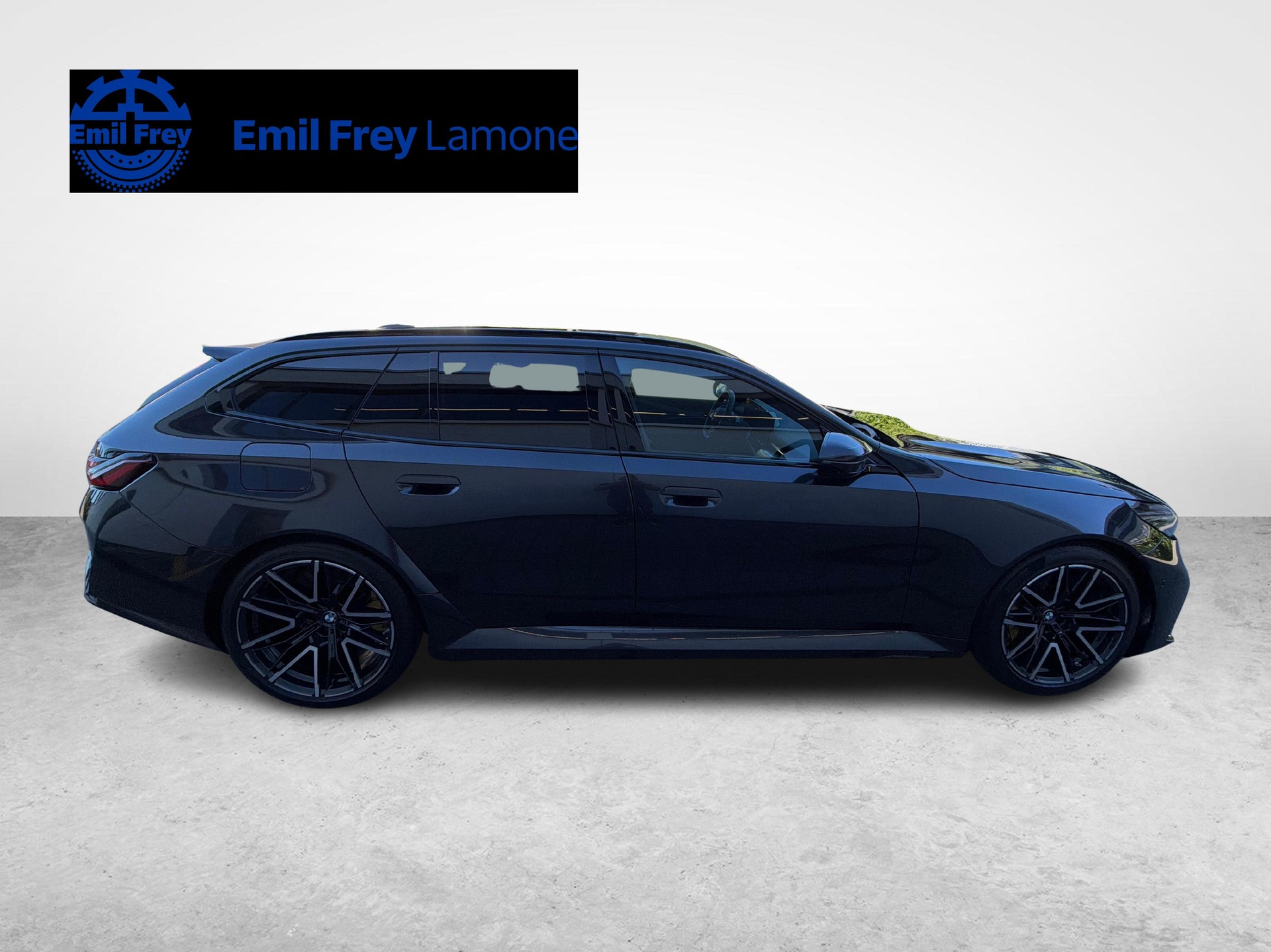 BMW M5 xDrive Touring-image-5