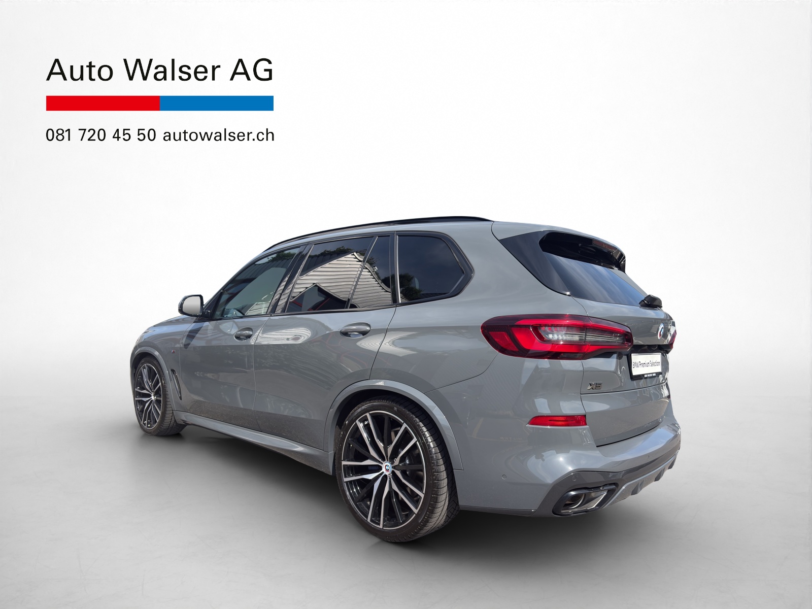BMW X5 M50i xDrive-showroom-element-2