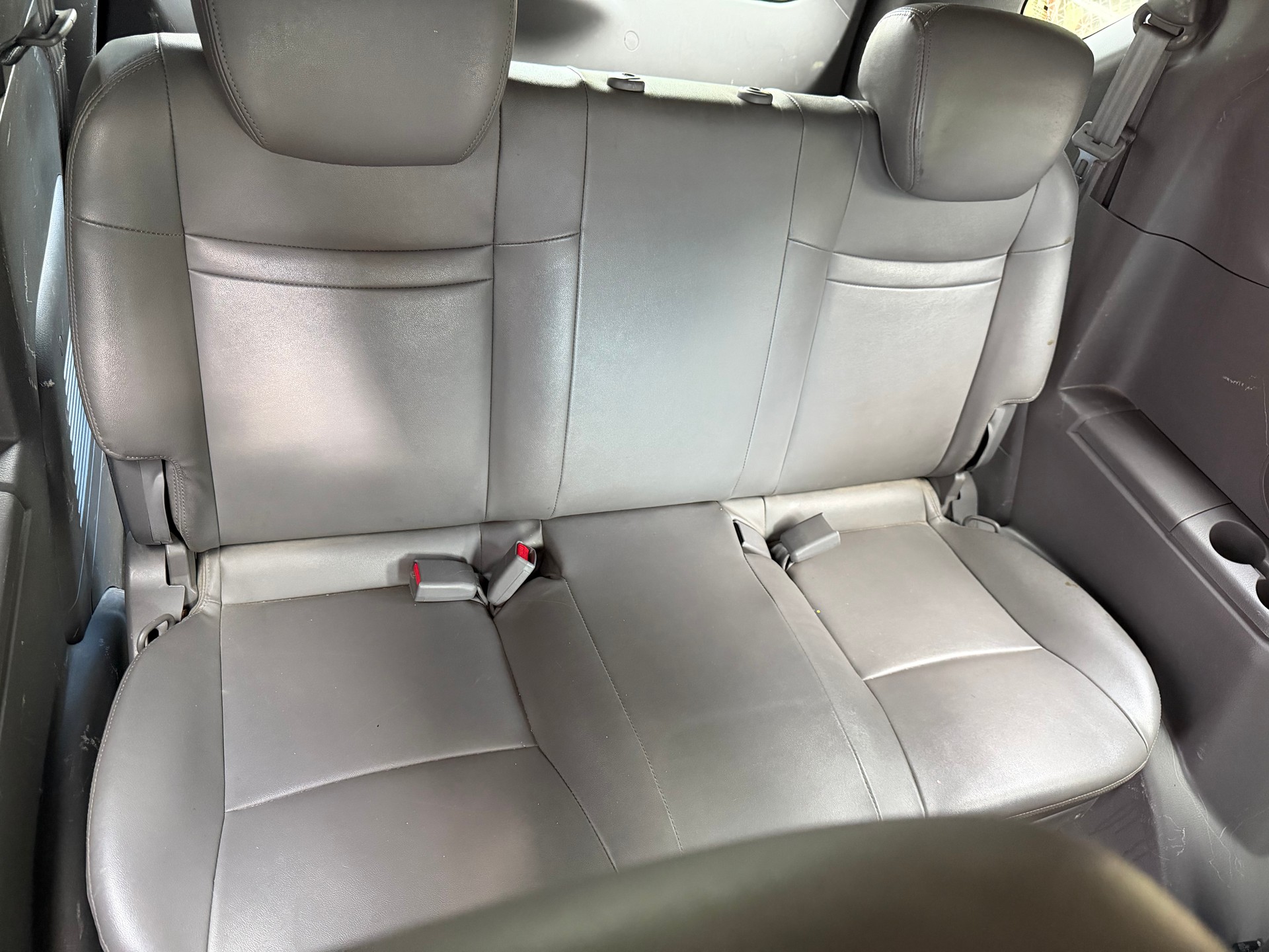 KGM-SsangYong Rodius SV200 e-XDi Sapphire 4WD E-Tronic-image-12