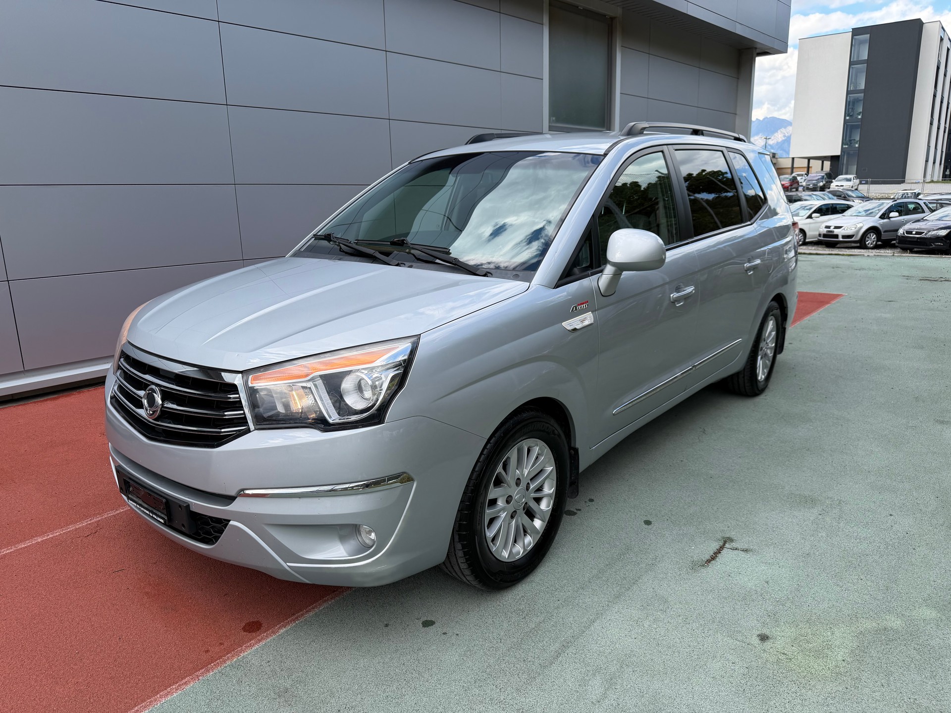 KGM-SsangYong Rodius SV200 e-XDi Sapphire 4WD E-Tronic