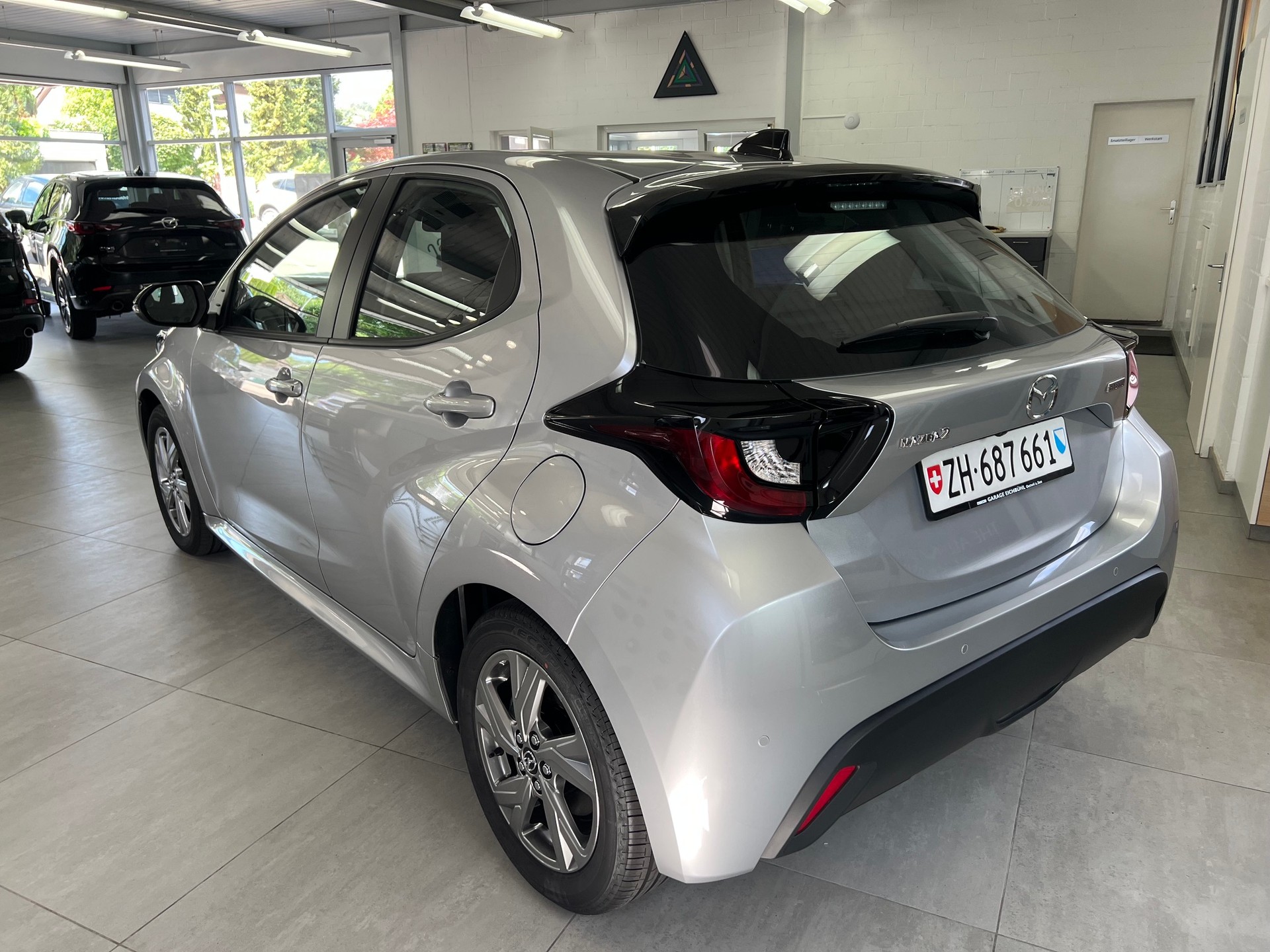 MAZDA 2 Hybrid Exclusive-Line-image-4
