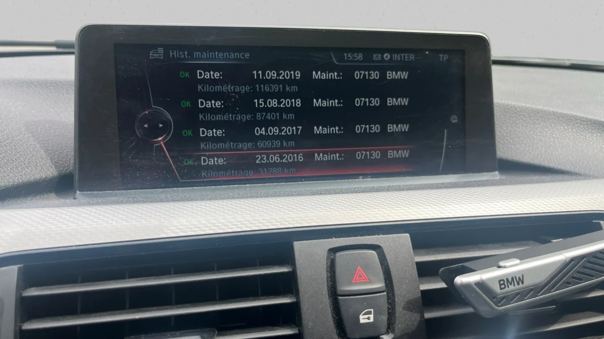 BMW 320d xDrive Touring M Sport-image-16