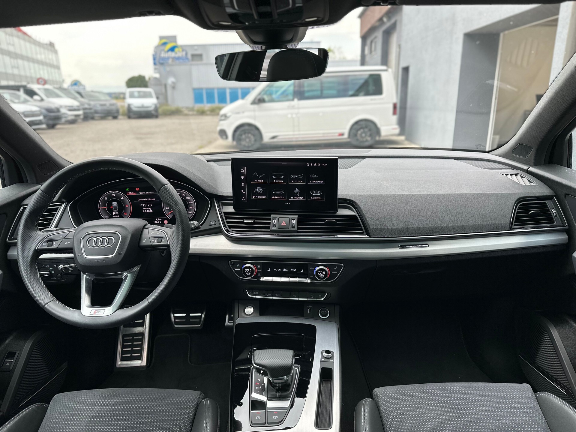 AUDI Q5 40 TDI quattro S-tronic-image-6
