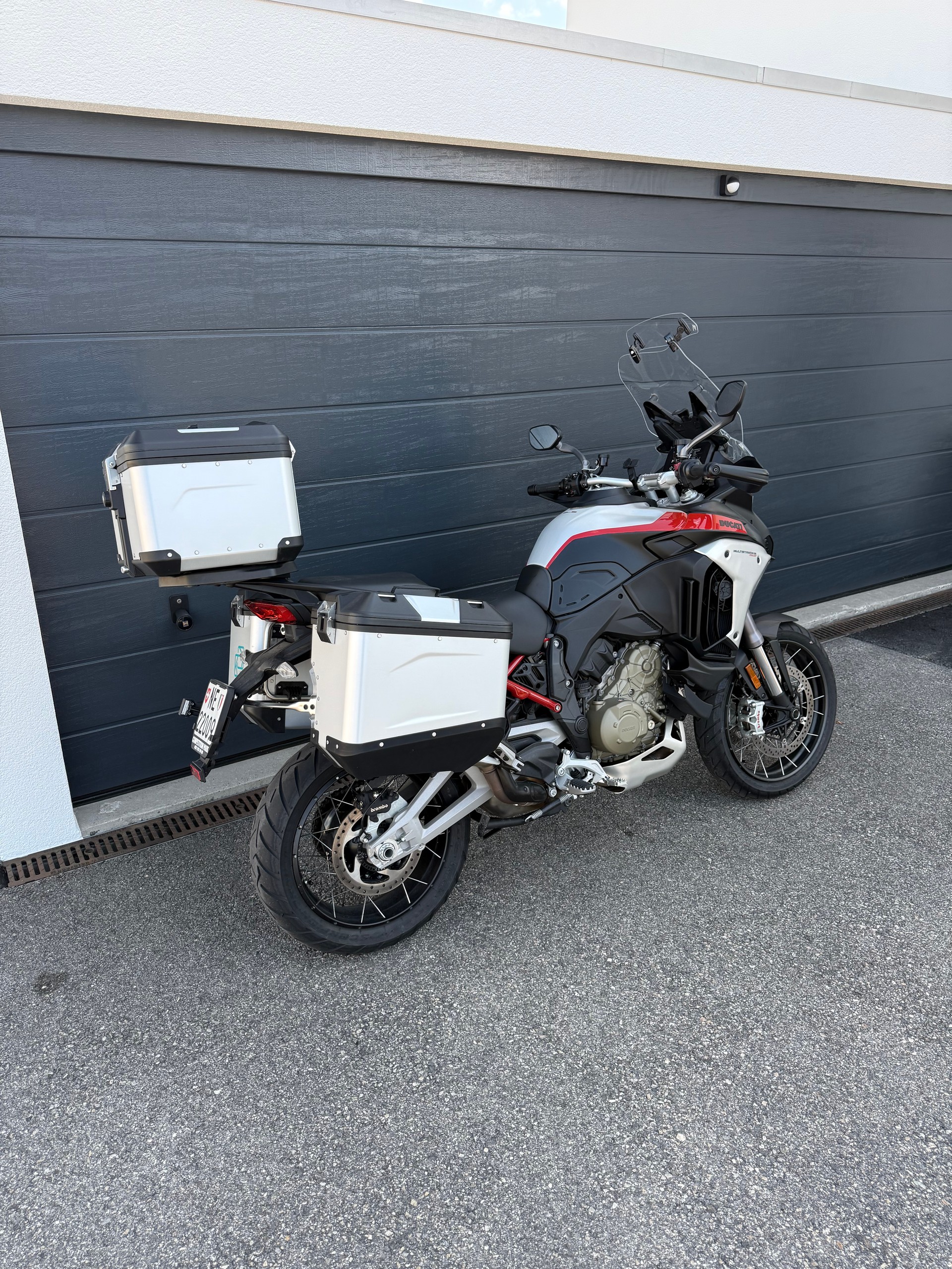 DUCATI Multistrada V4 Rally Adventure-image-2