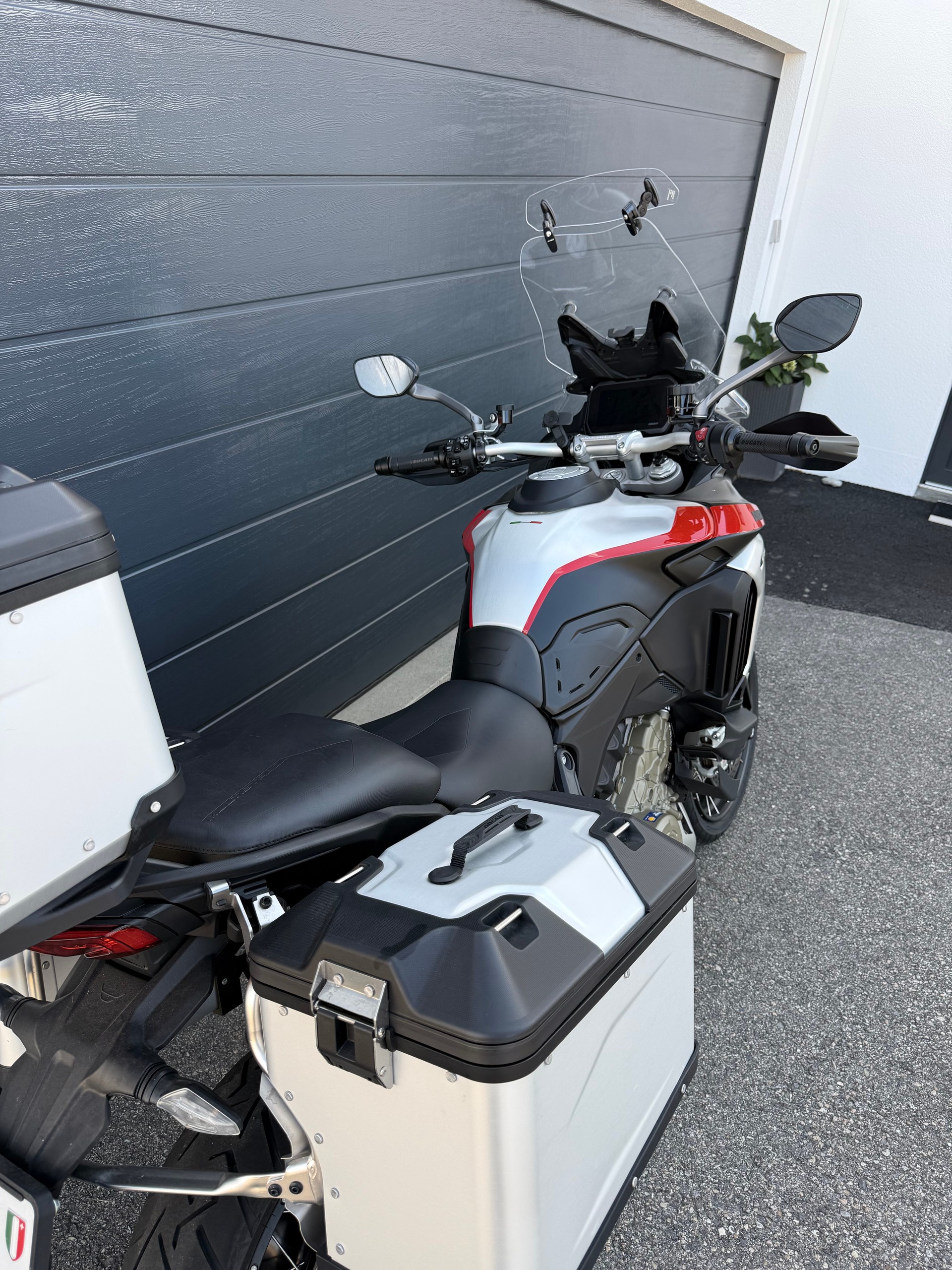 DUCATI Multistrada V4 Rally Adventure-image-4