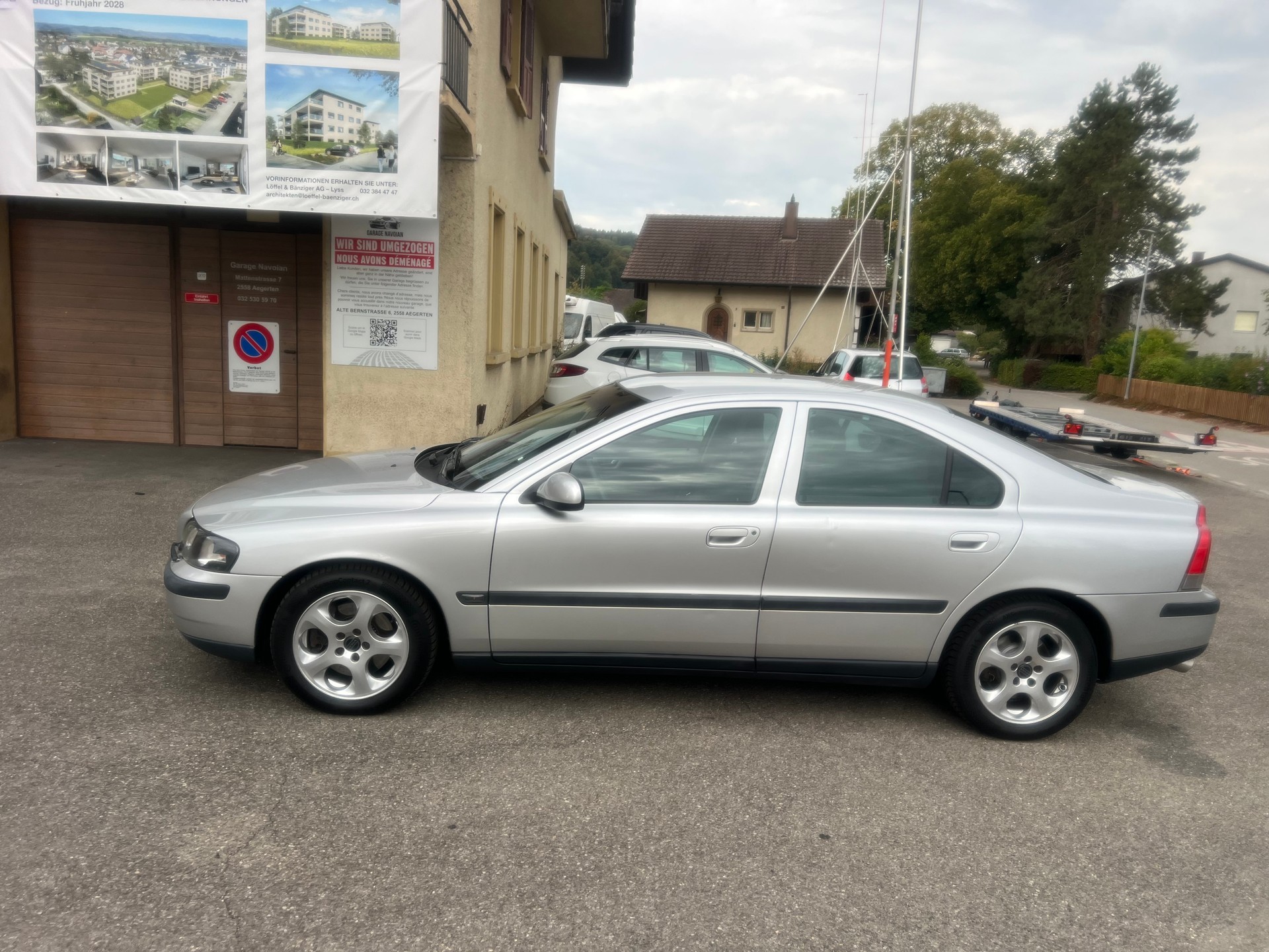 VOLVO S60 2.4T-showroom-element-3