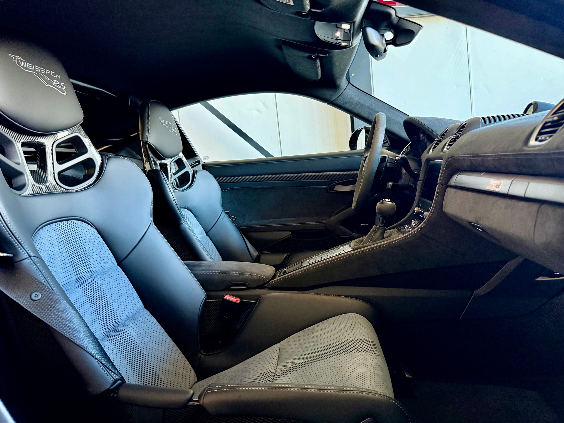 PORSCHE 718 Cayman GT4 RS 500PS PDK Weissach-image-11