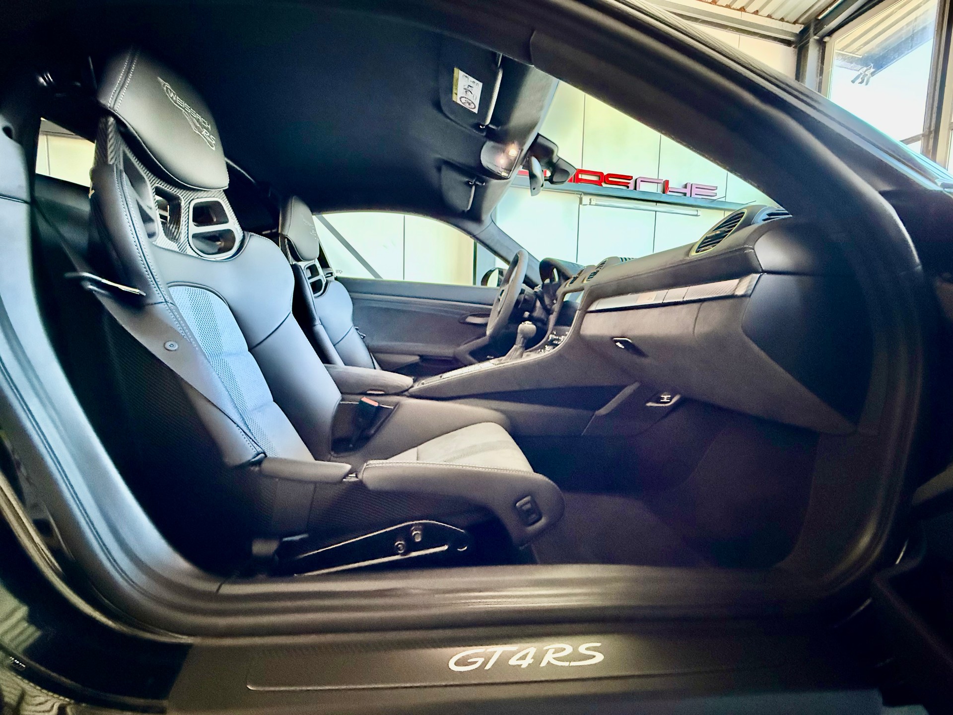 PORSCHE 718 Cayman GT4 RS 500PS PDK Weissach-image-10