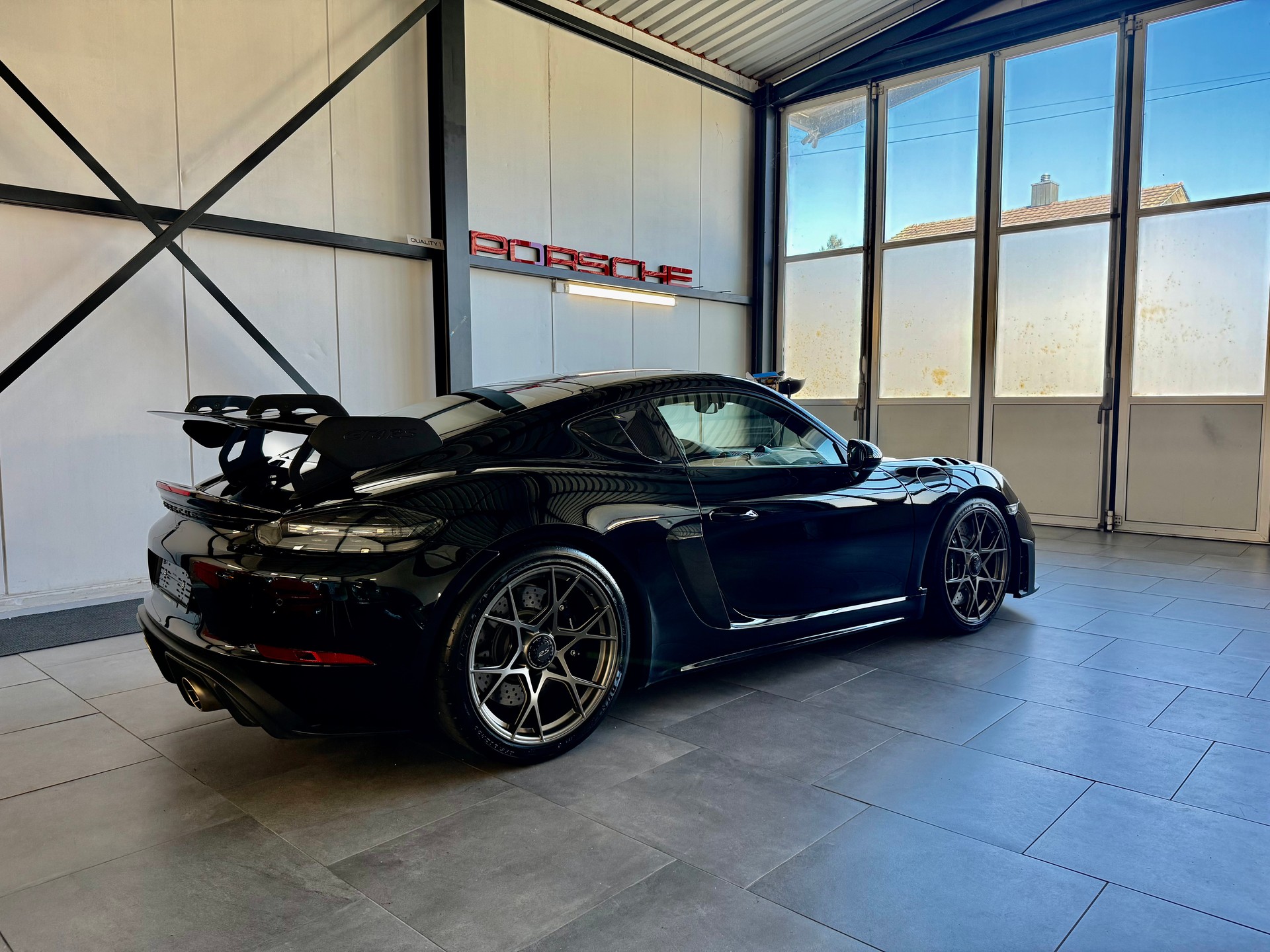 PORSCHE 718 Cayman GT4 RS 500PS PDK Weissach-image-5