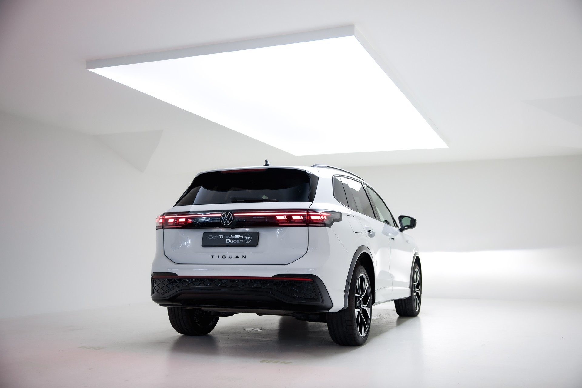 VW Tiguan 2.0 TSI DSG R-Line 4Motion-image-7