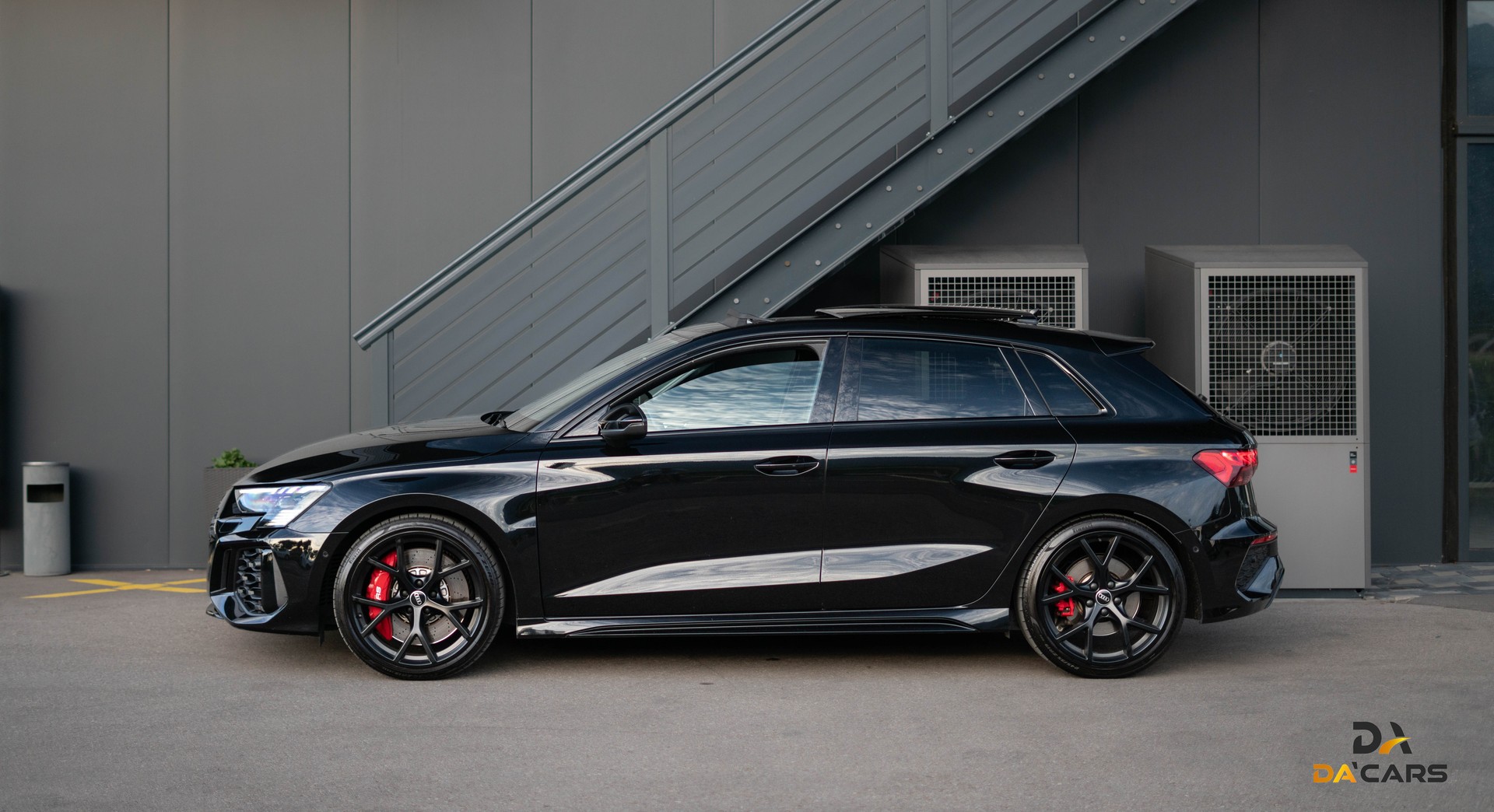 AUDI RS3 Sportback 2.5 TSI quattro S-tronic-showroom-element-2