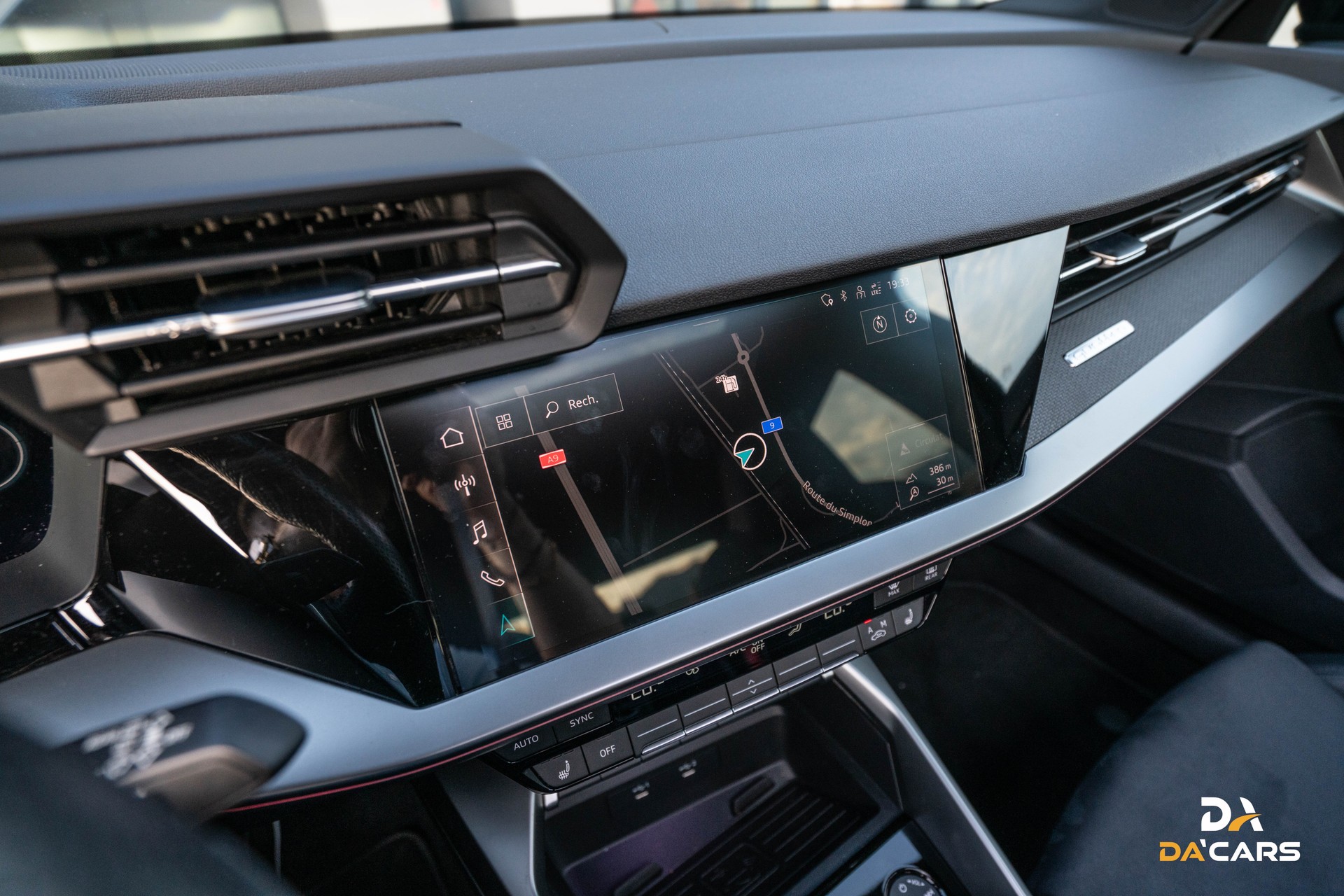 AUDI RS3 Sportback 2.5 TSI quattro S-tronic-image-15