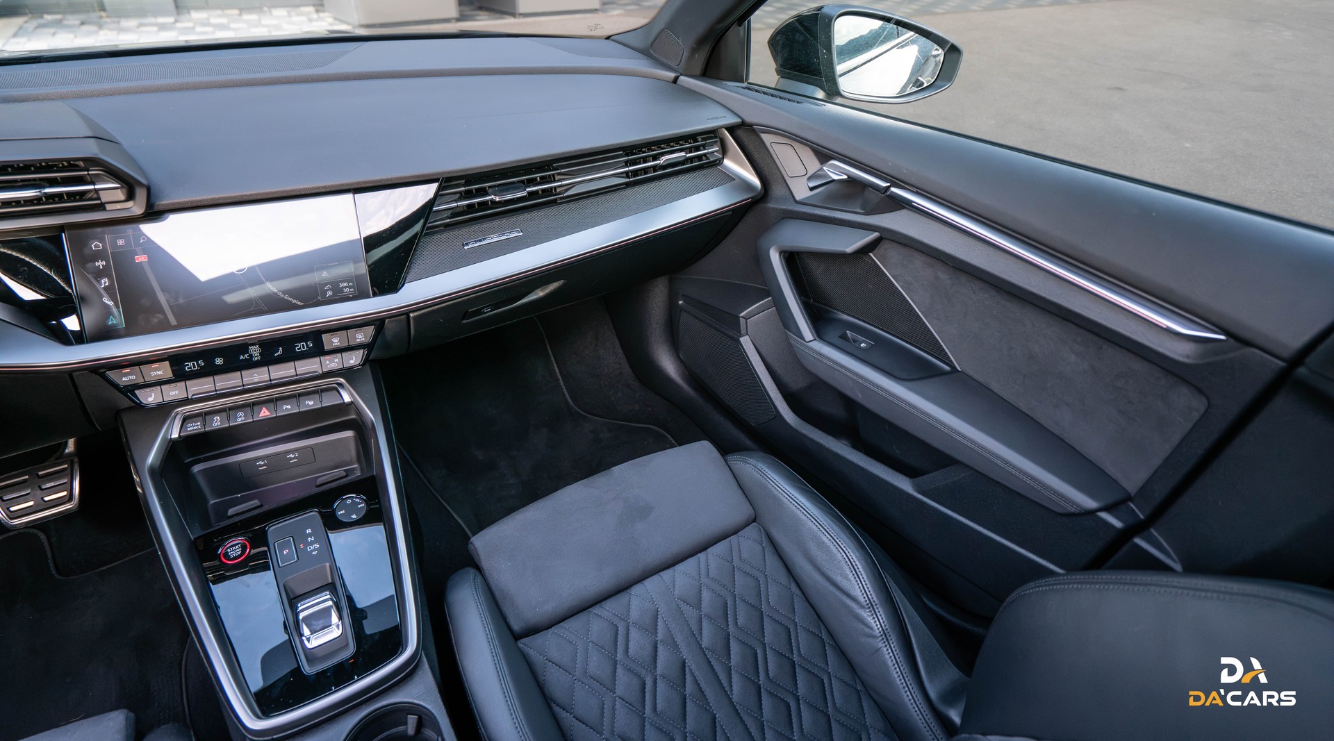 AUDI RS3 Sportback 2.5 TSI quattro S-tronic-image-12