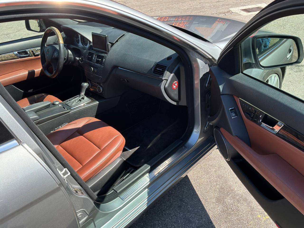 MERCEDES-BENZ C 350 Avantgarde 4Matic 7G-Tronic-image-6