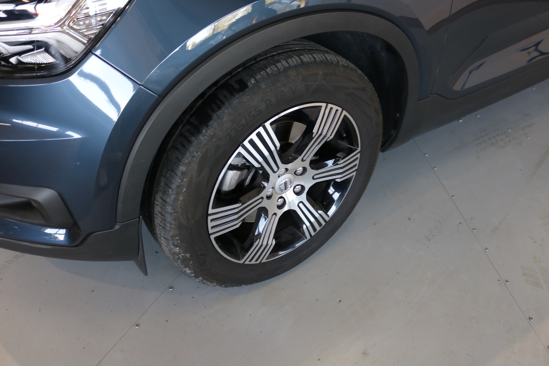 VOLVO XC40 B4 Benzin Mild Hybrid AWD Momentum Geartronic-image-28