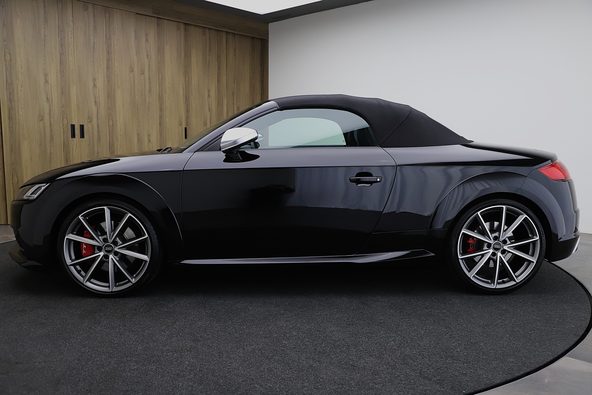AUDI TTS Roadster 2.0 TFSI quattro S-tronic-image-4