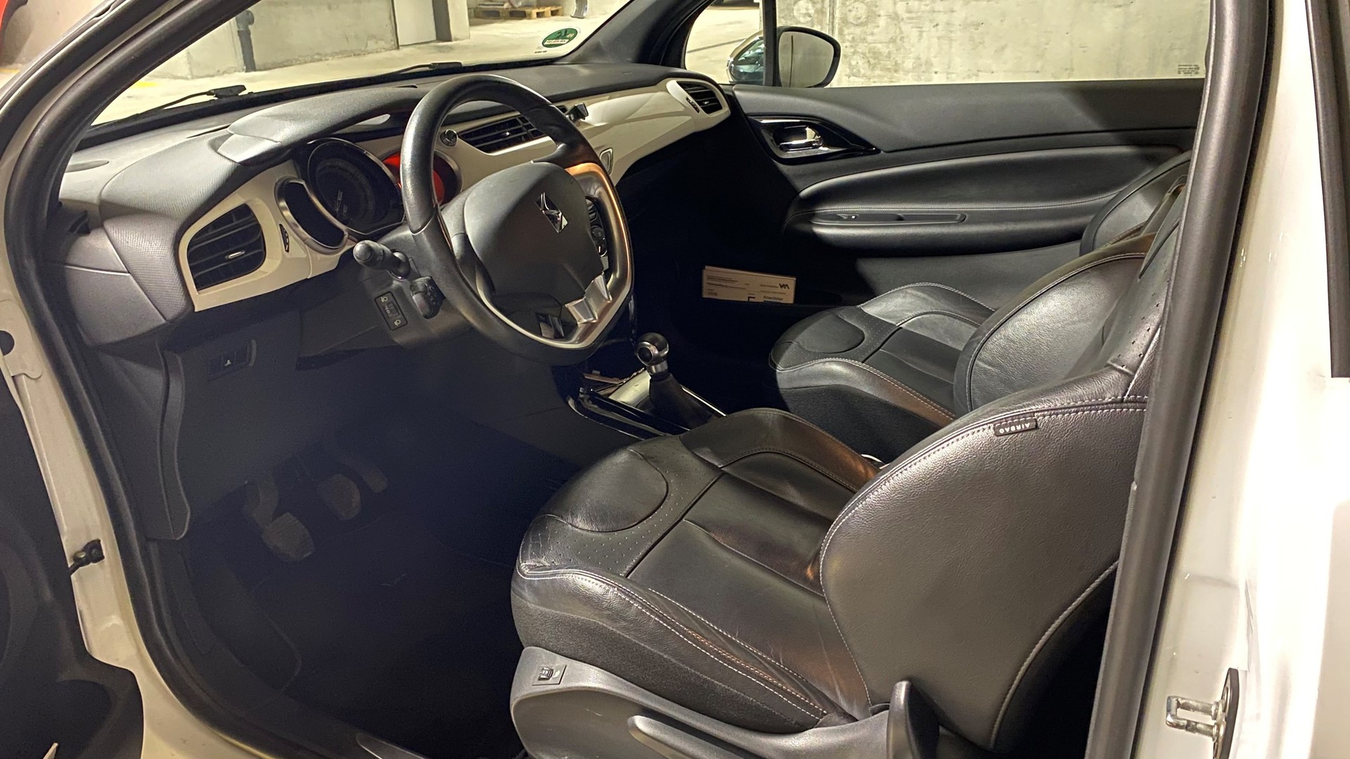 DS AUTOMOBILES DS3 1.6 VTi SO Chic-image-2