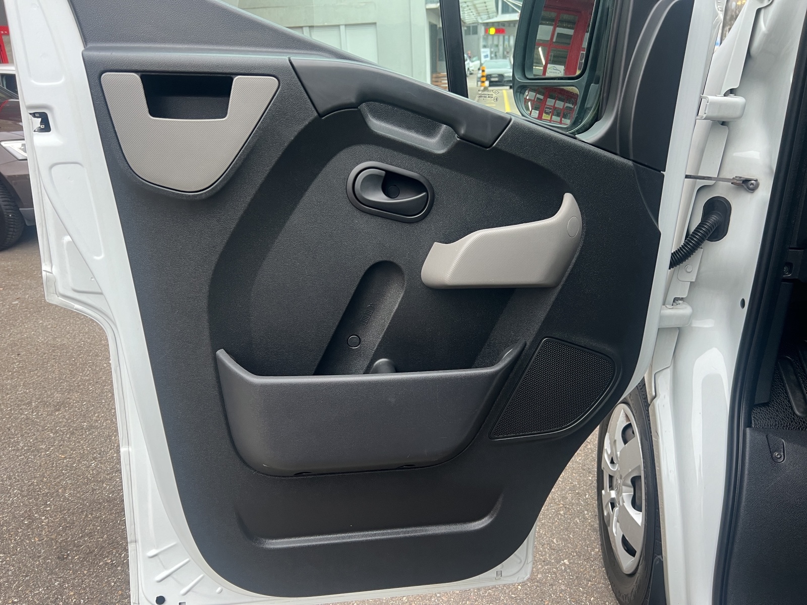 NISSAN NV400 F35.17 L2H2 FWD Comfort-image-9